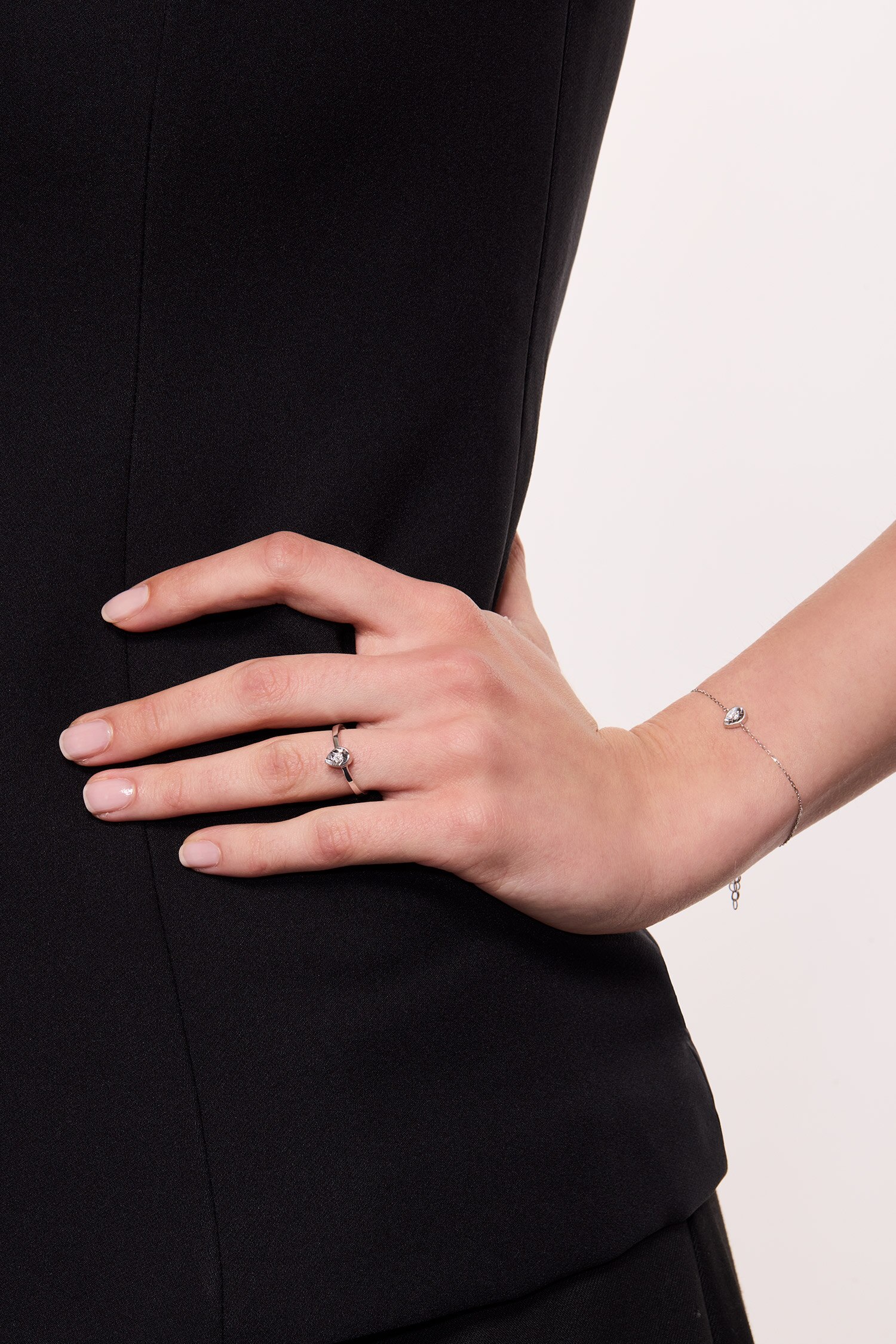 DeFacto 0,03 Karat Damla Pırlanta Bileklik