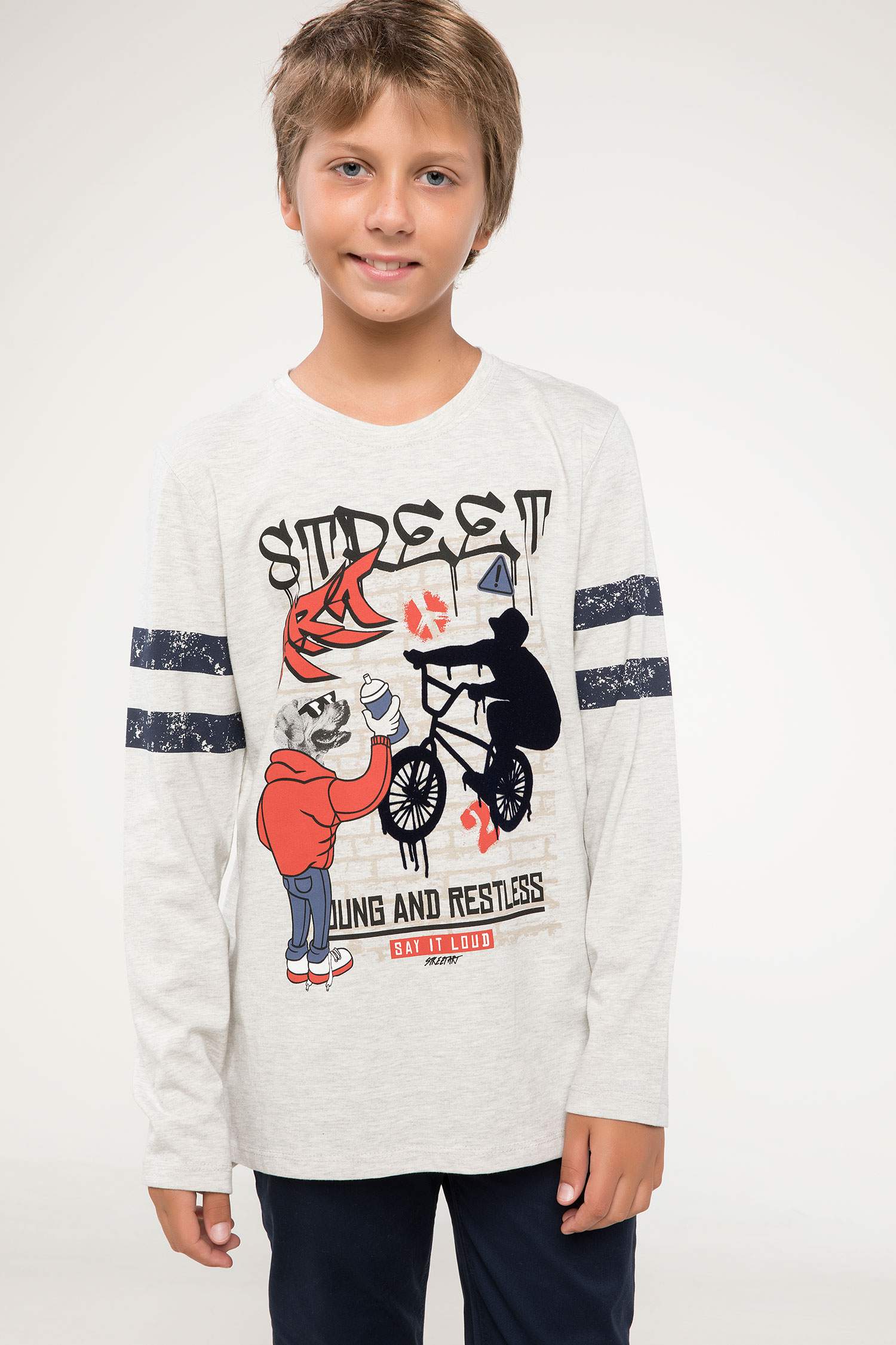 Defacto Kolları Şerit Detaylı T-shirt. 1