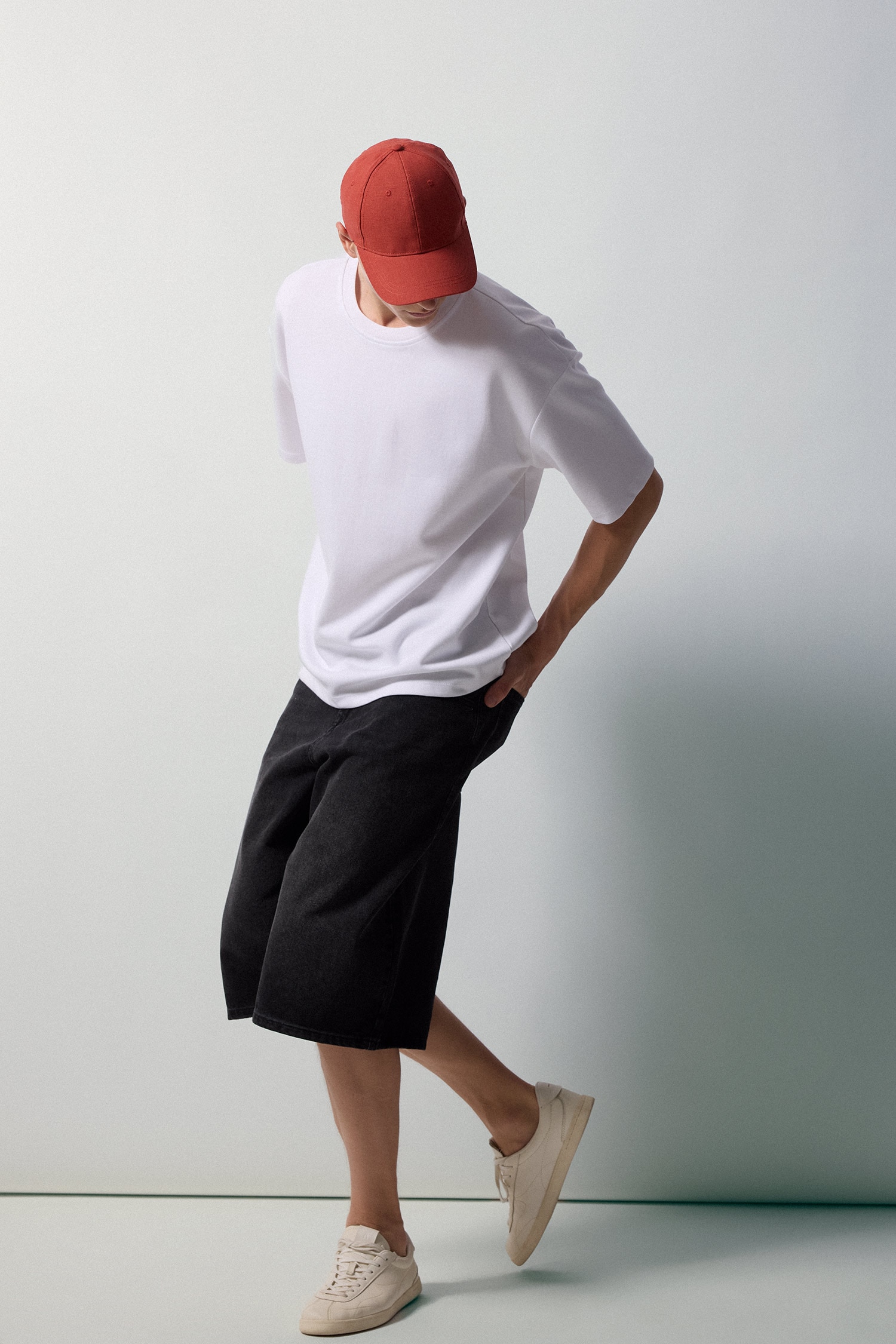 DeFacto %100 Pamuk Süper Baggy Fit Bermuda Şort görsel 2