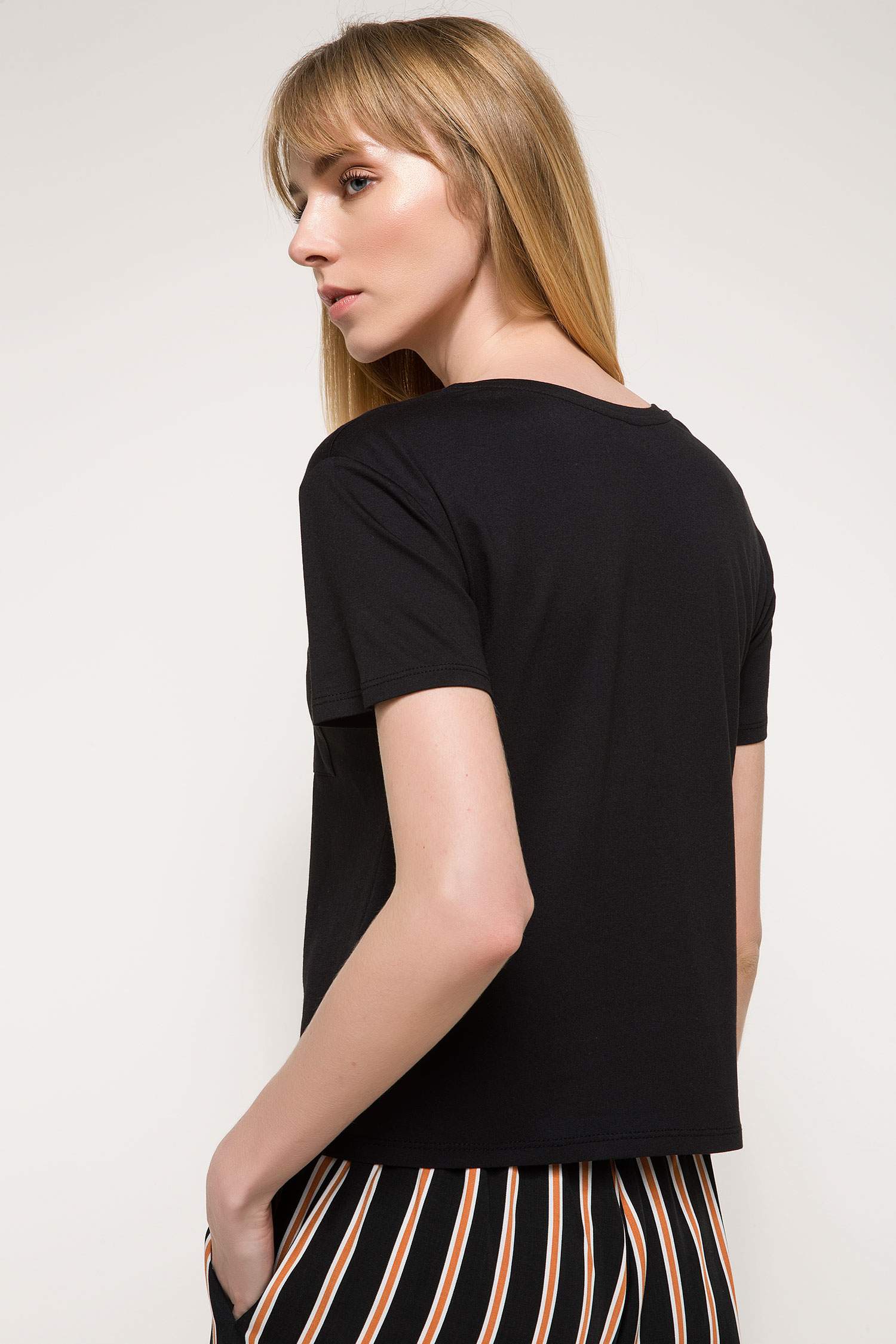 Defacto Basic T-shirt. 3