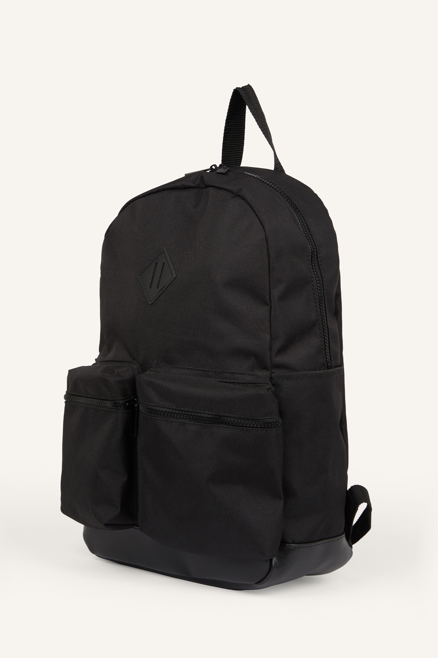 DeFacto Su Geçirmez Siyah Sırt Çantası görsel 2