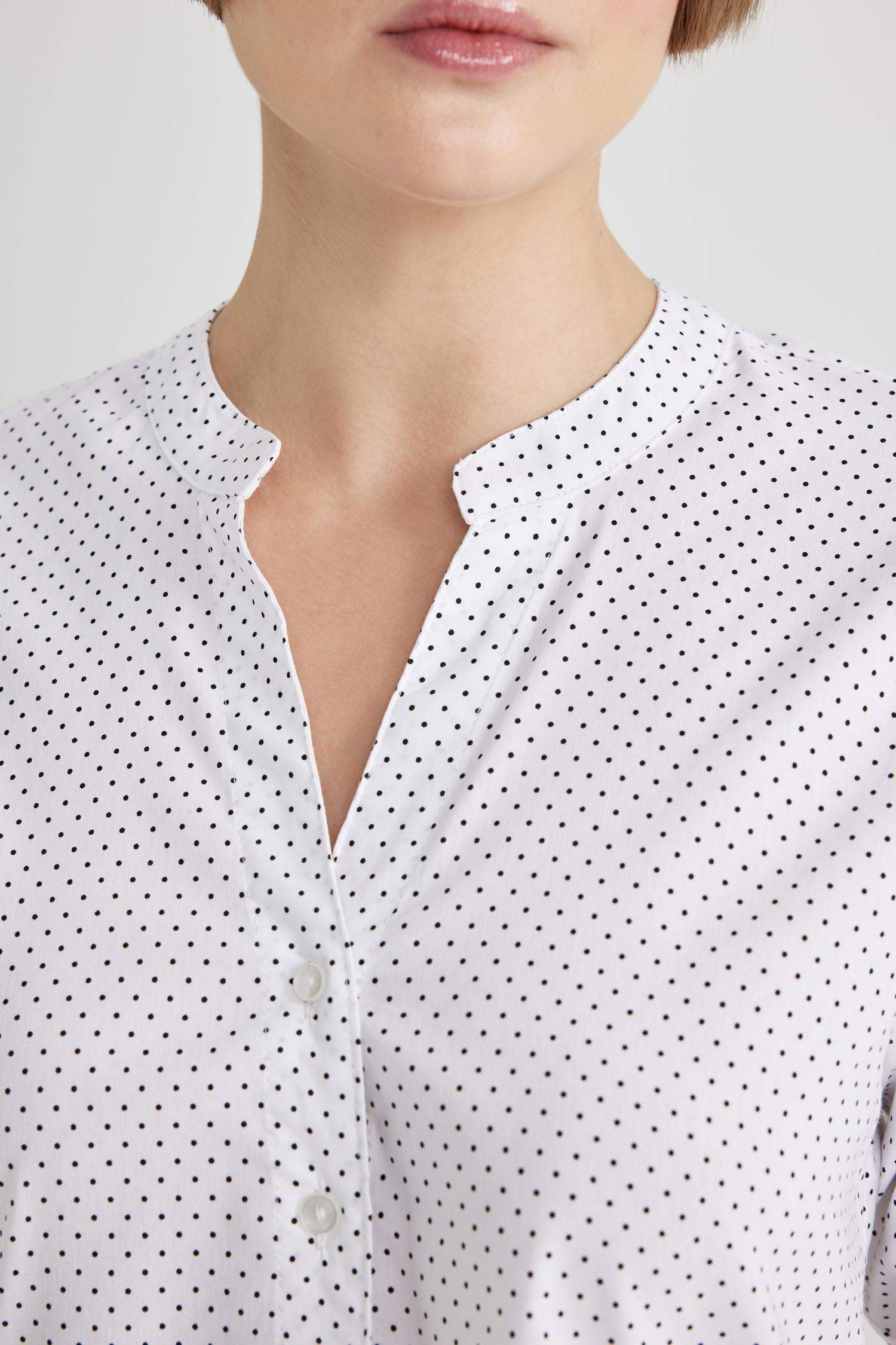 Fitted Apaş Yaka Desenli Bengalin Uzun Kollu Gömlek