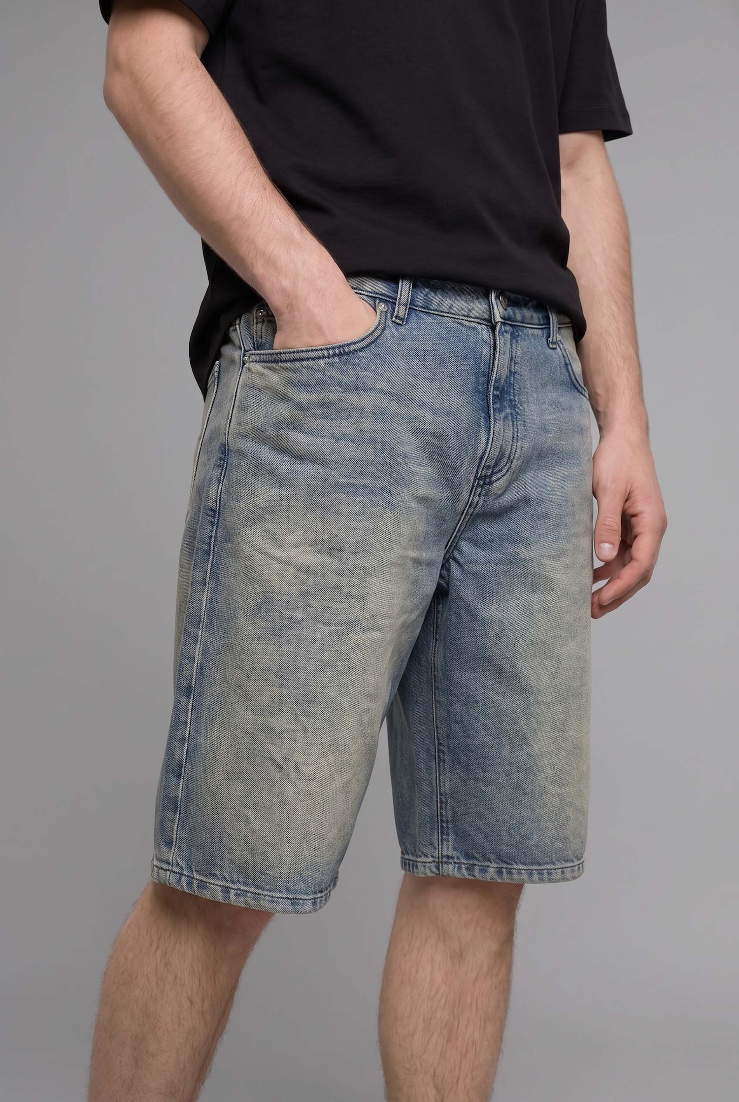 DeFacto %100 Pamuk Baggy Fit Denim Şort görsel 5