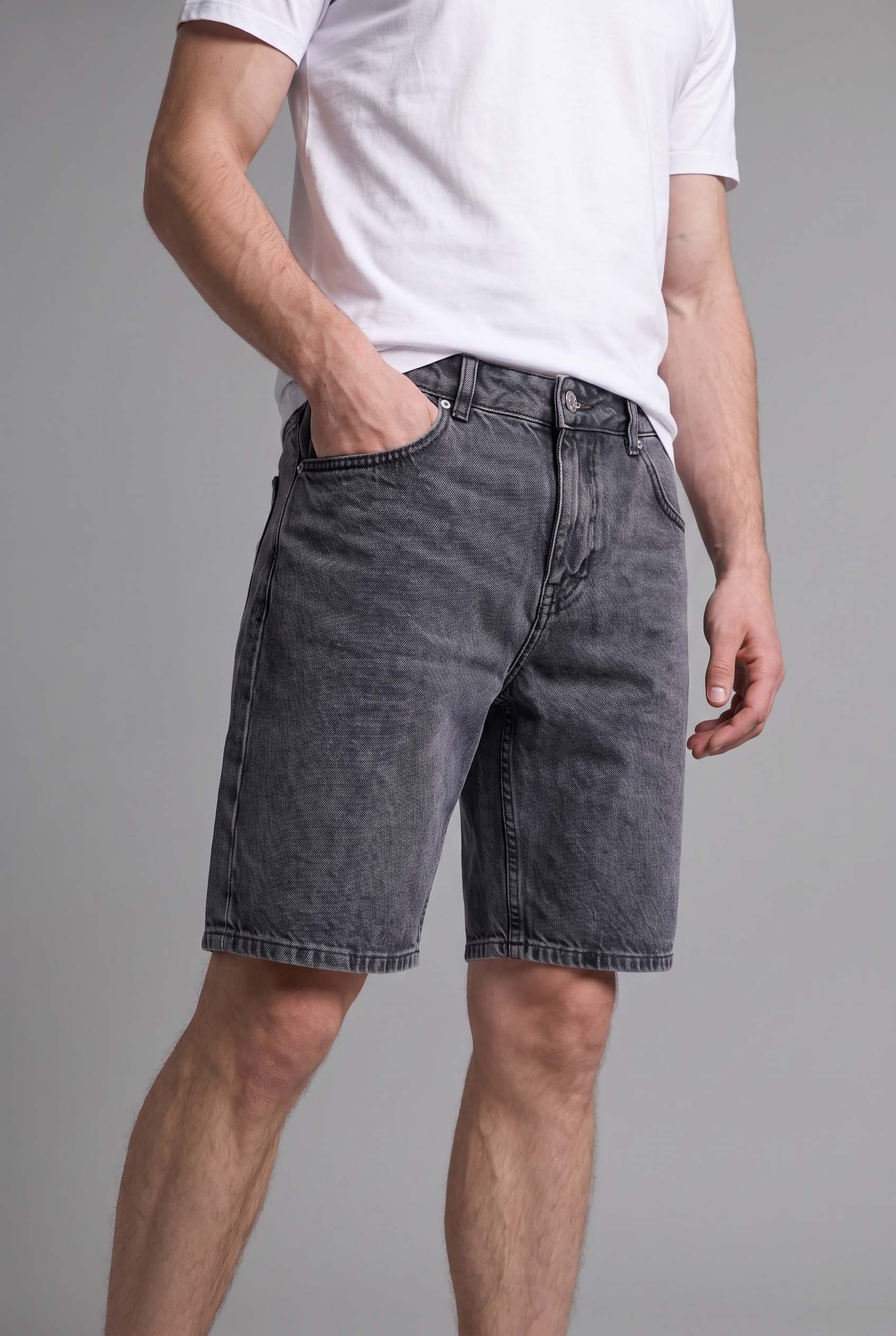 DeFacto Straight Fit Denim Bermuda görsel 2
