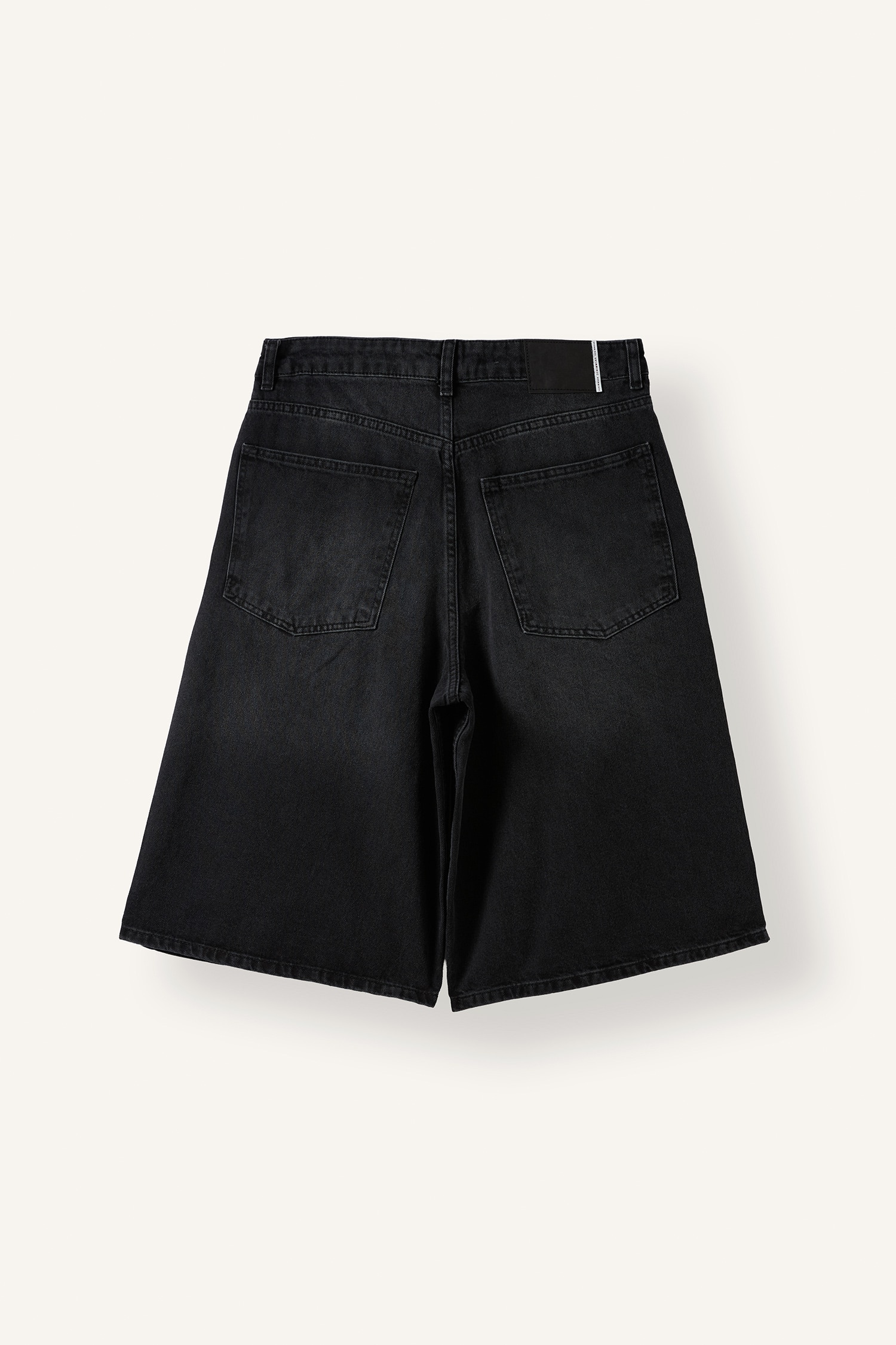 DeFacto %100 Pamuk Baggy Fit Bermuda Şort görsel 4