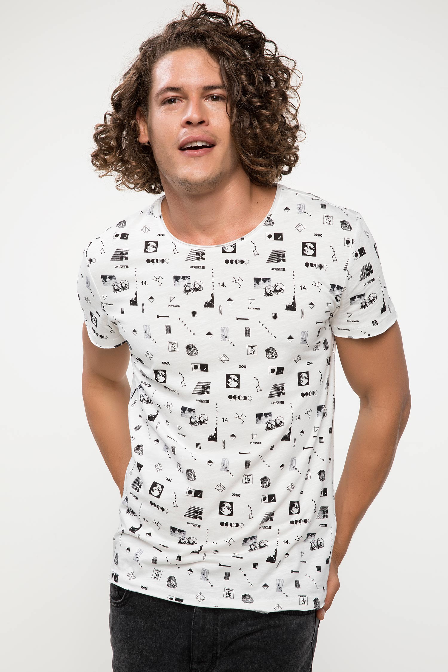 Defacto Baskılı Extra Slim Fit T-shirt. 1