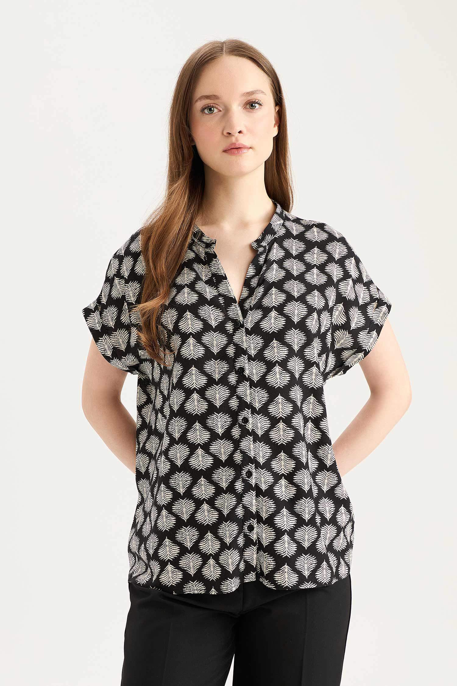 Regular Fit Patterned Short Sleeve Shirt