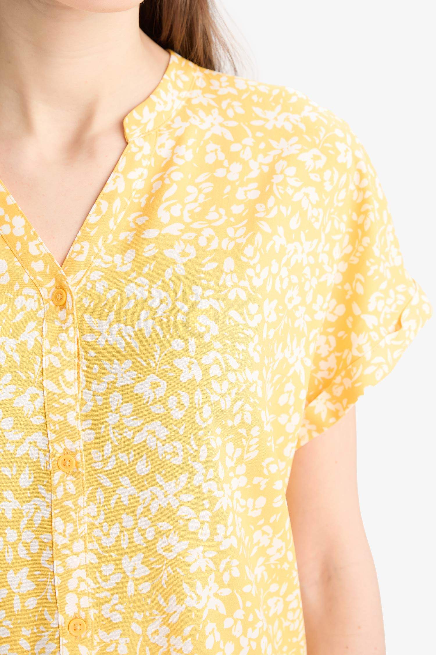 قميص نص ردن قصة عادية بياخة مستديرة