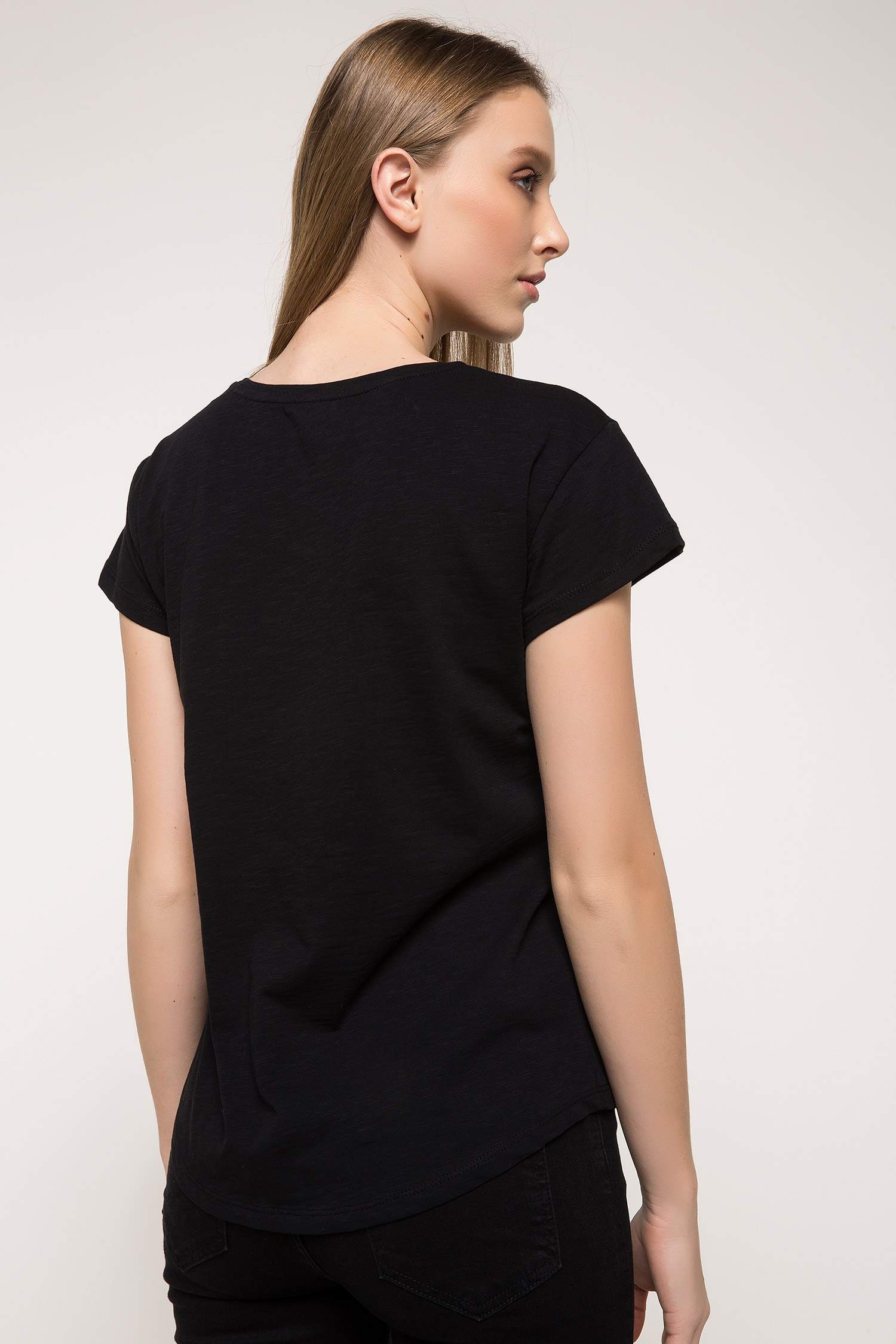 Defacto Yazı Baskılı T-shirt. 3