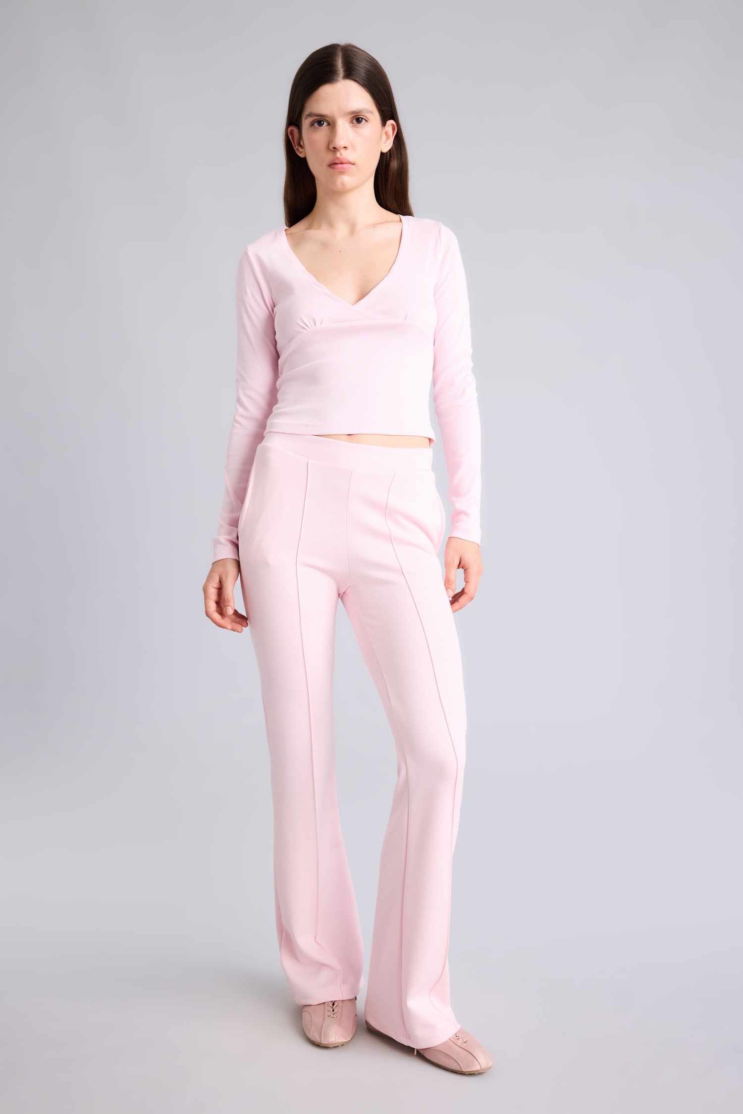 DeFacto Fitted V Yaka Ribana Crop Basic Tişört görsel 2