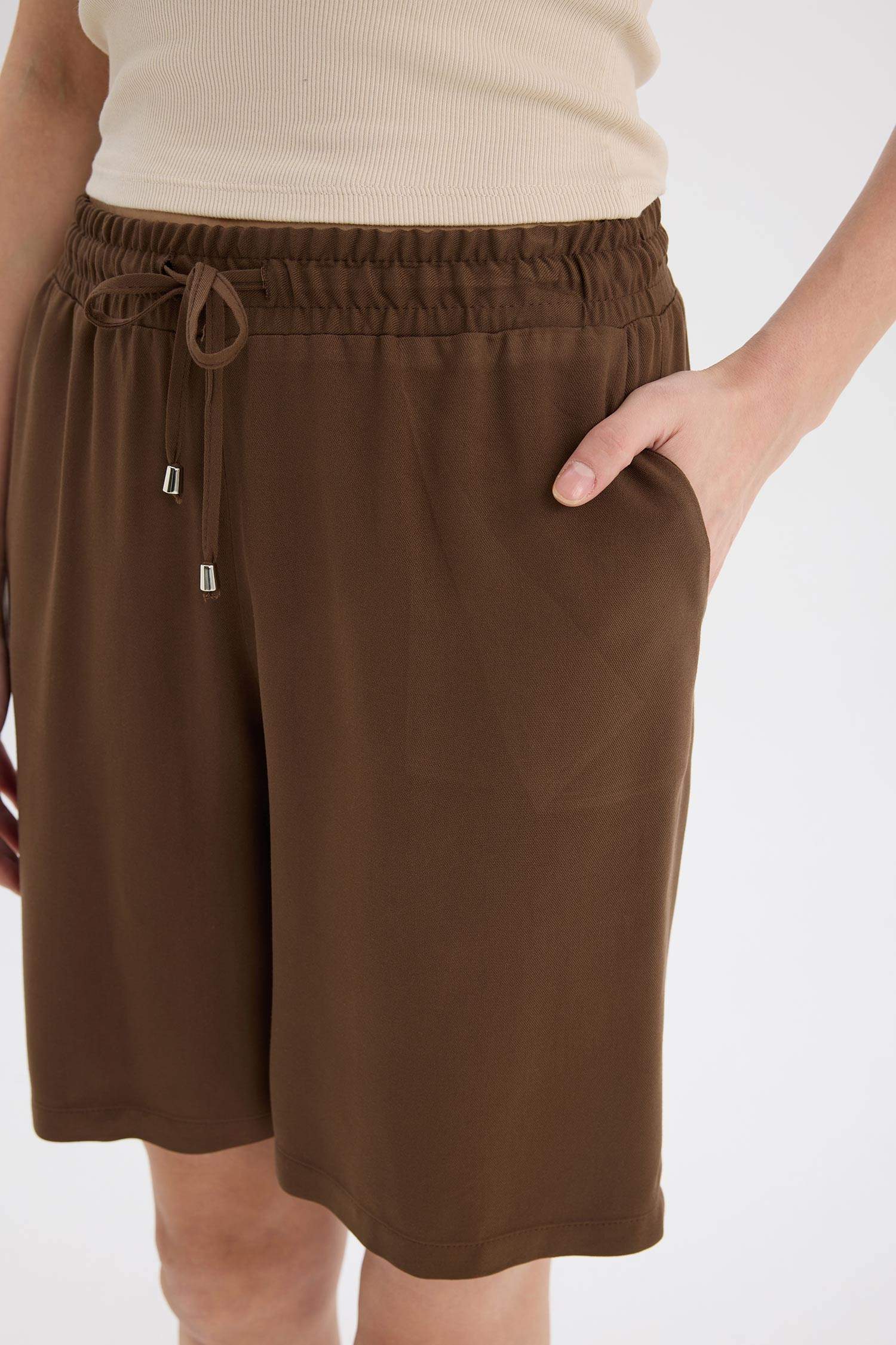 Yüksek Bel Kısa Paça Belmando Şort