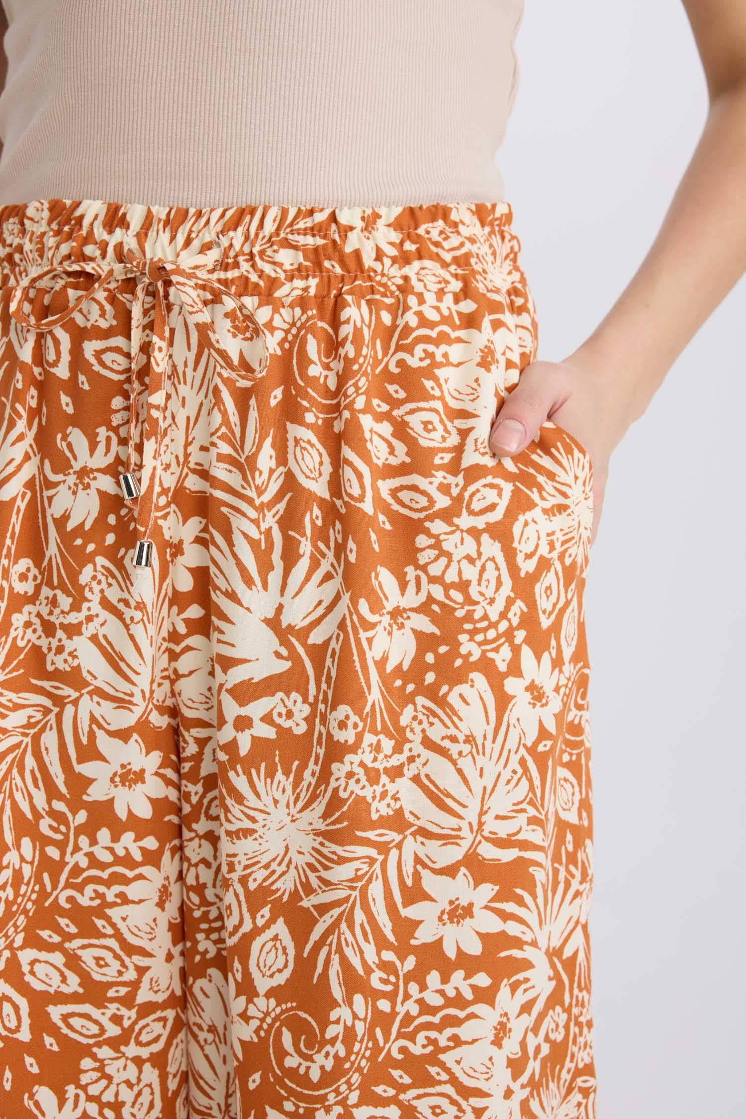 Yüksek Bel Desenli Viskon Kapri