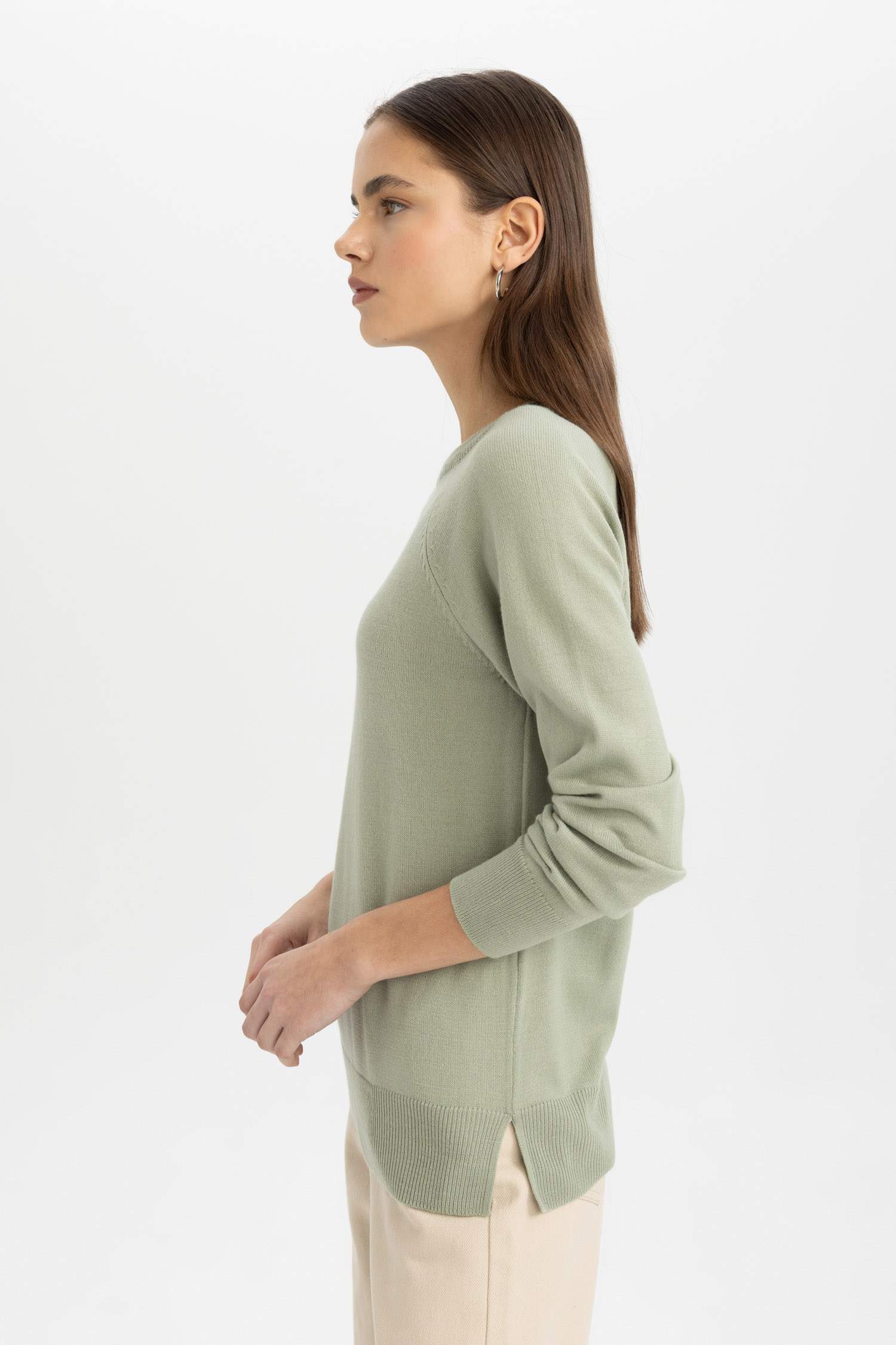 Yumuşak Dokulu Bisiklet Yaka Reglan Kol Basic Düz Triko Kazak