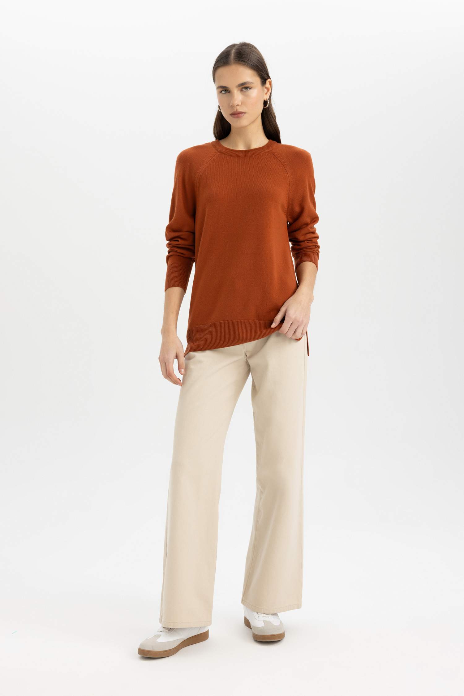 Regular Fit Yumuşak Dokulu Bisiklet Yaka Reglan Kol Basic Düz Triko Kazak