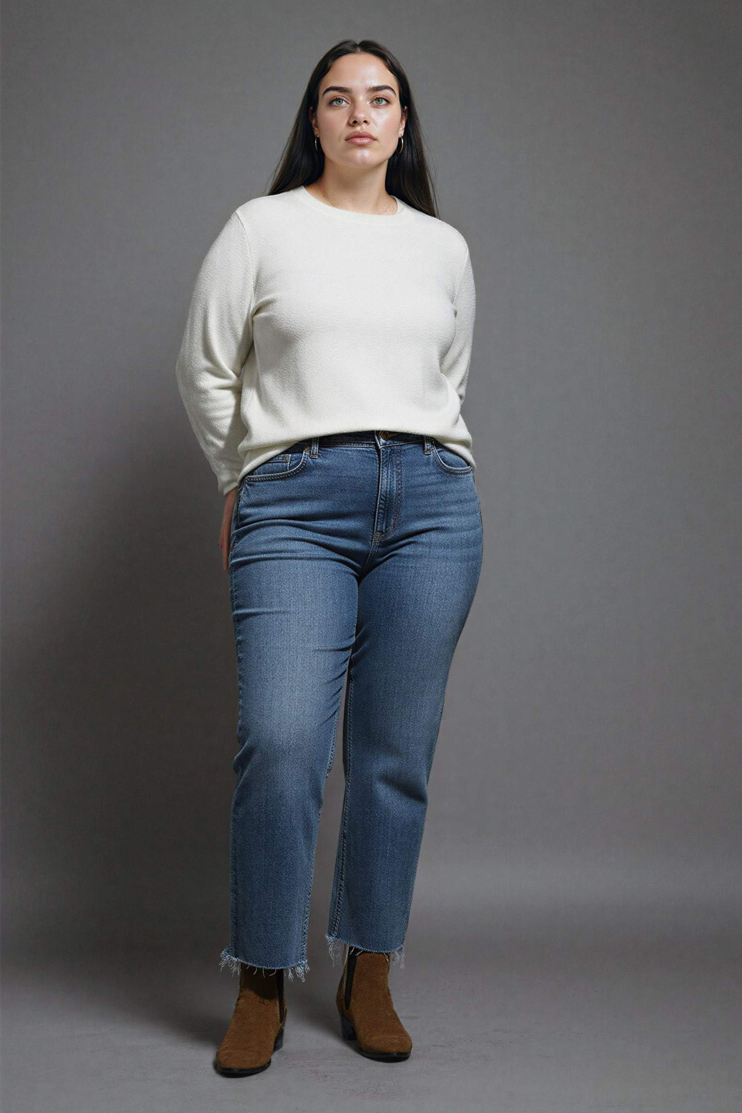 بلوفر قصة مريحة برقبة مستديرة