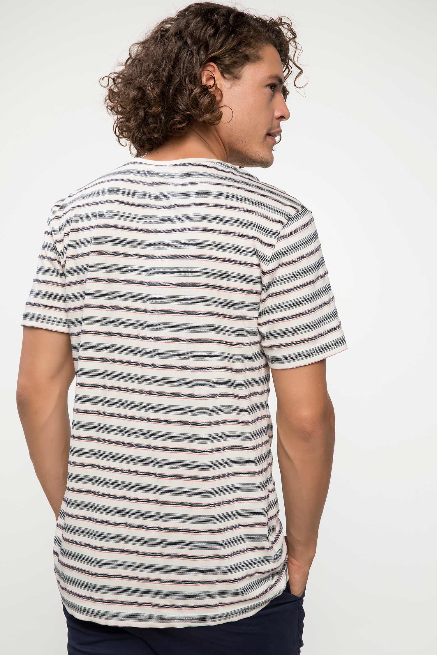 Defacto Cep Detaylı Çizgili T-shirt. 5