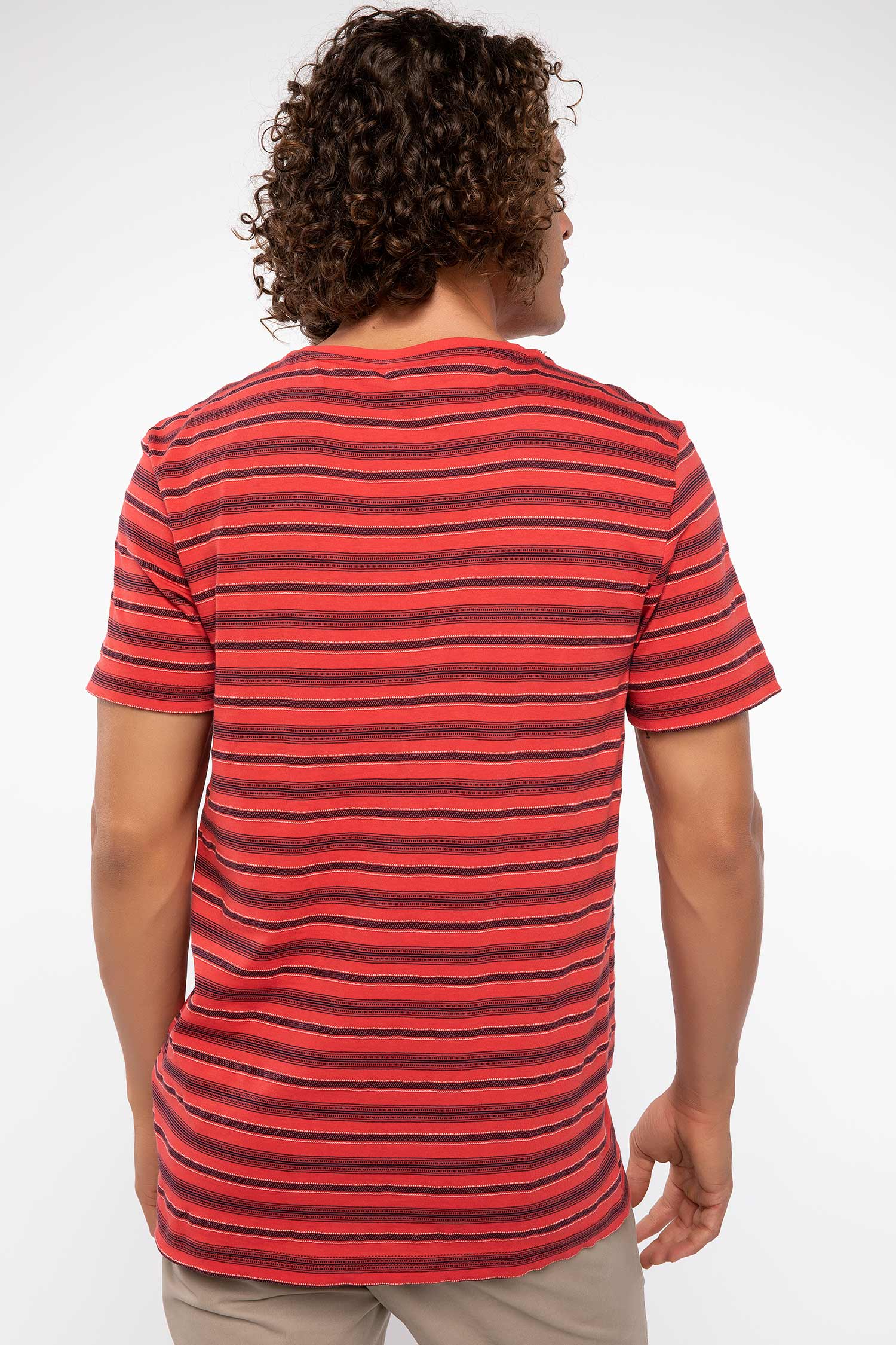 Defacto Cep Detaylı Çizgili T-shirt. 3