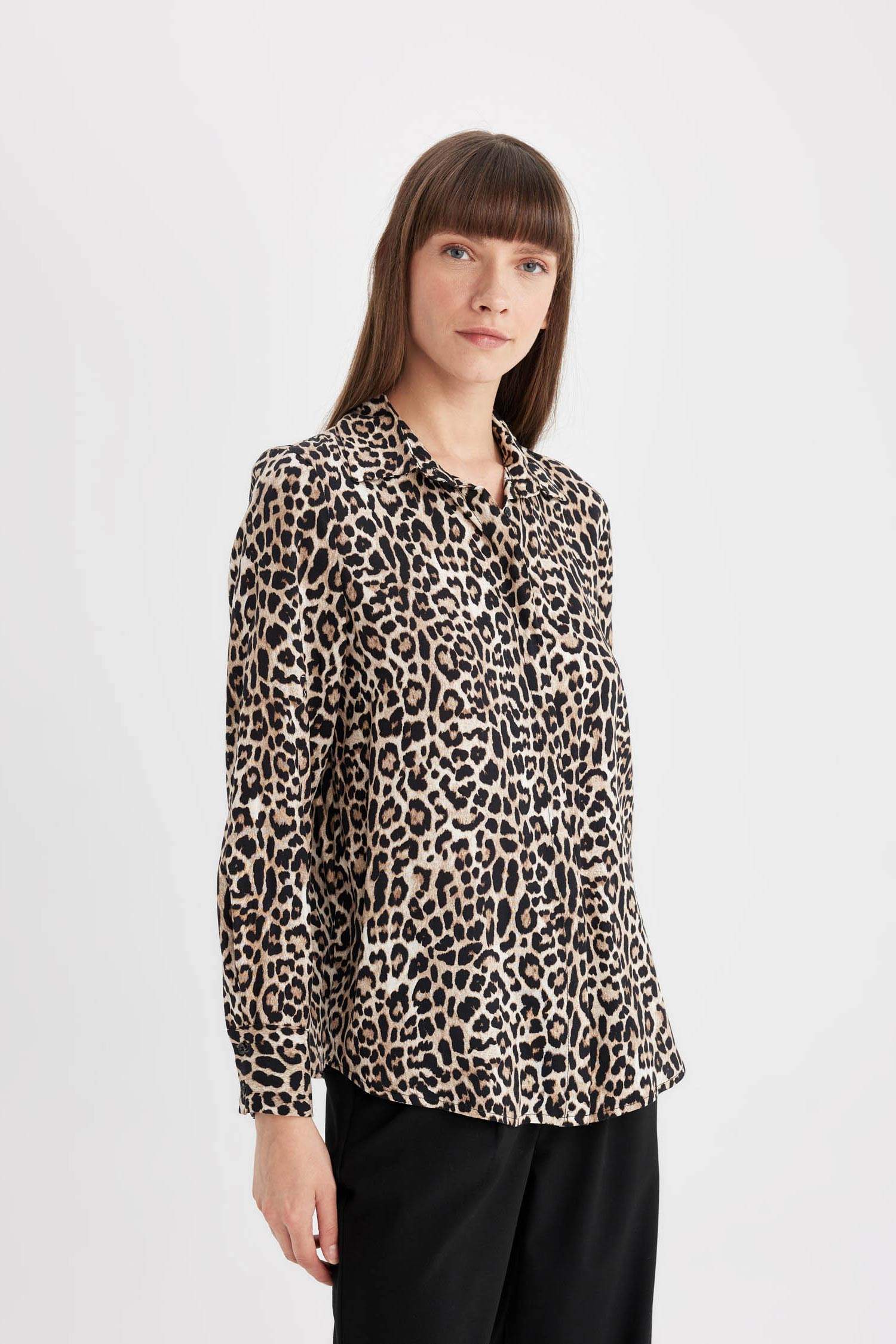 Regular Fit Leopar Desenli Uzun Kollu Gömlek