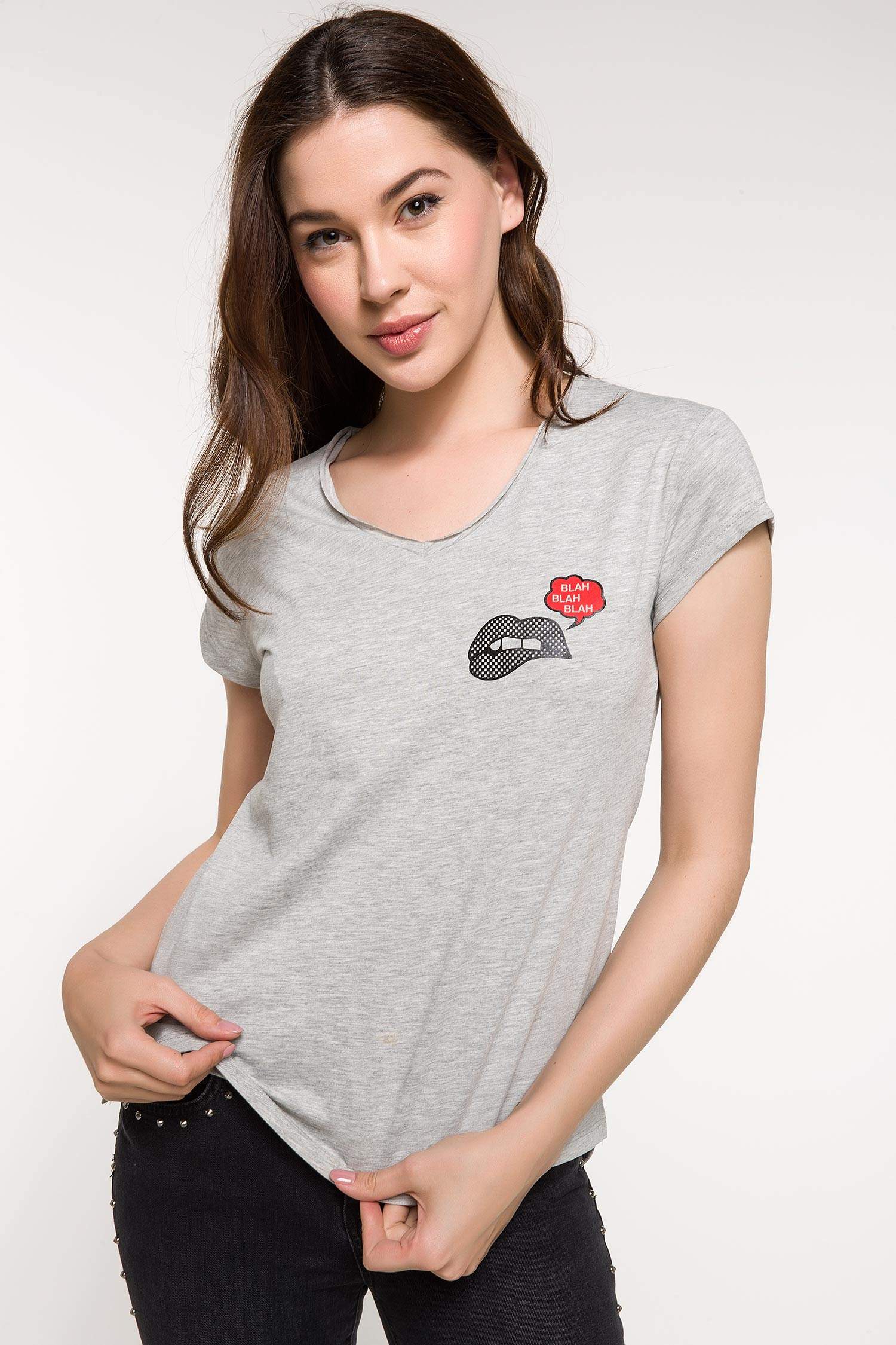Defacto V Yaka Baskılı T-shirt. 1