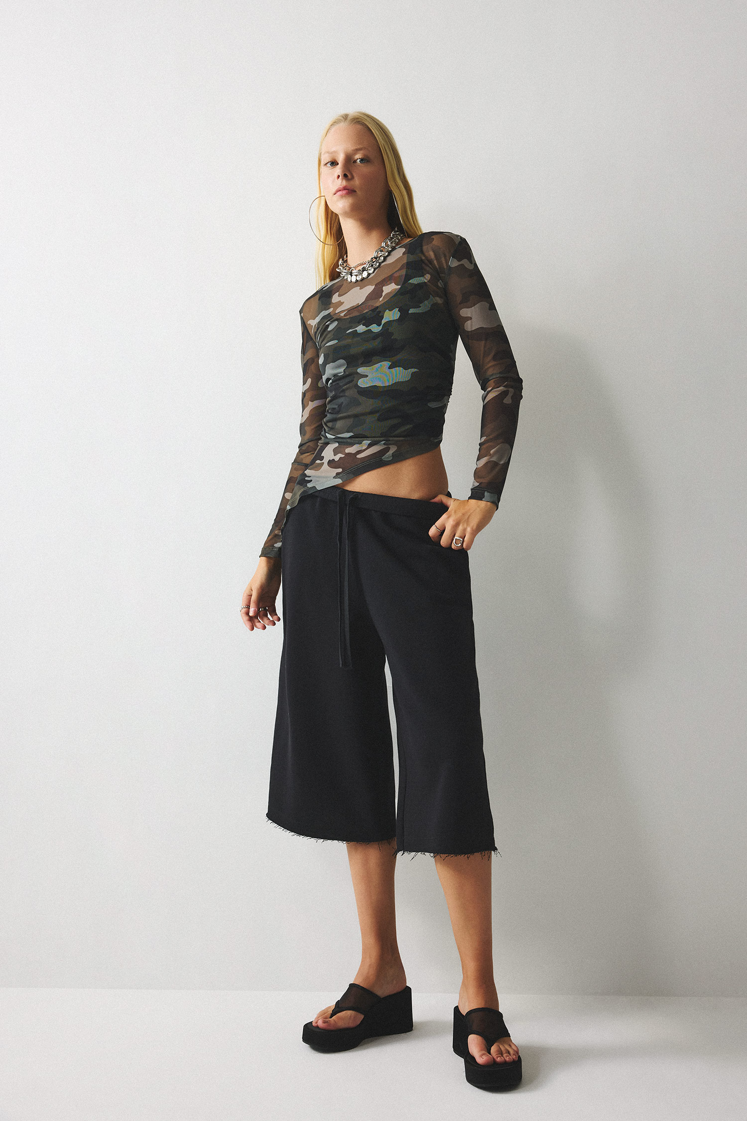 DeFacto Loose Fit Kesik Paça Bermuda Şort
