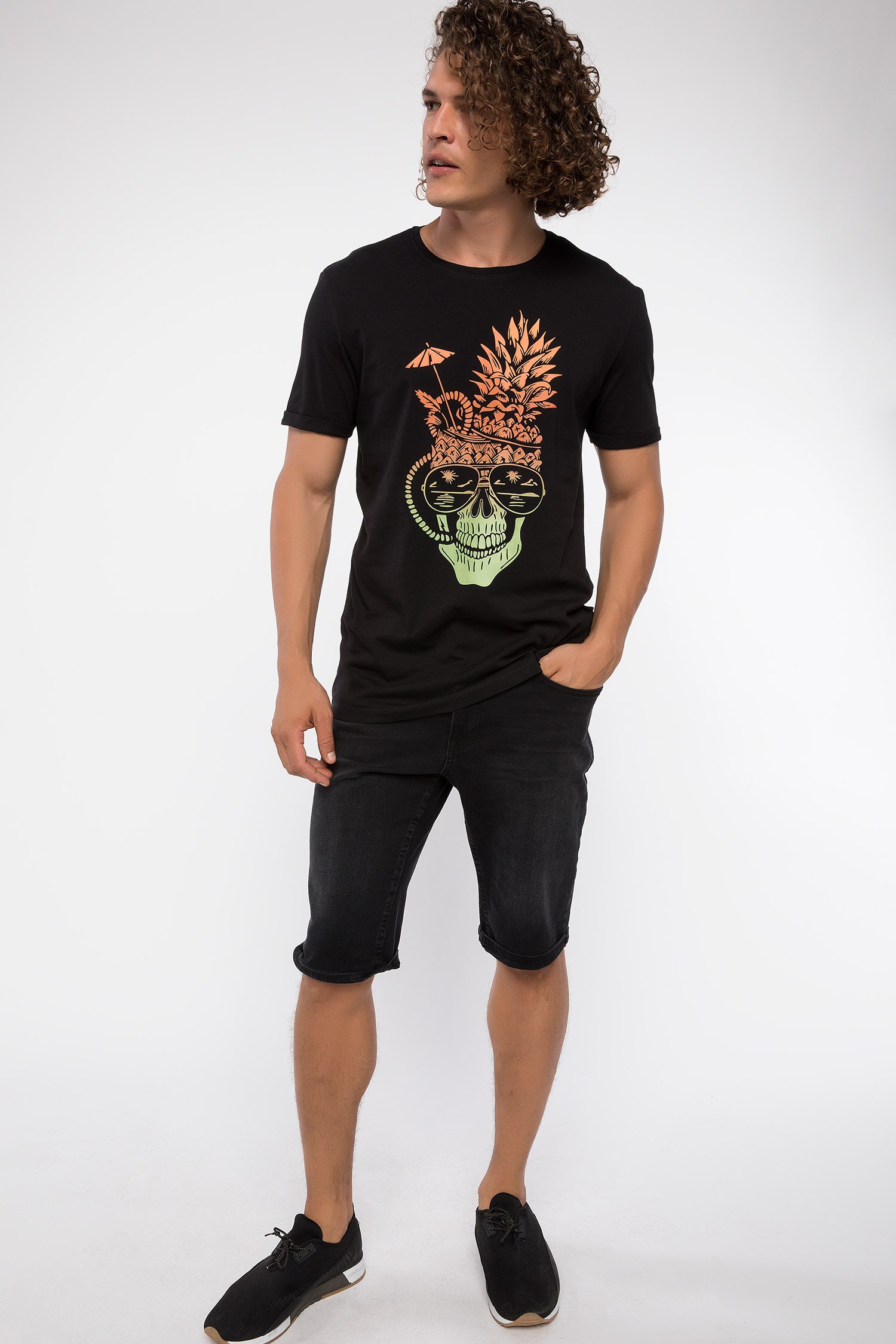 Defacto Baskılı T-Shirt. 2