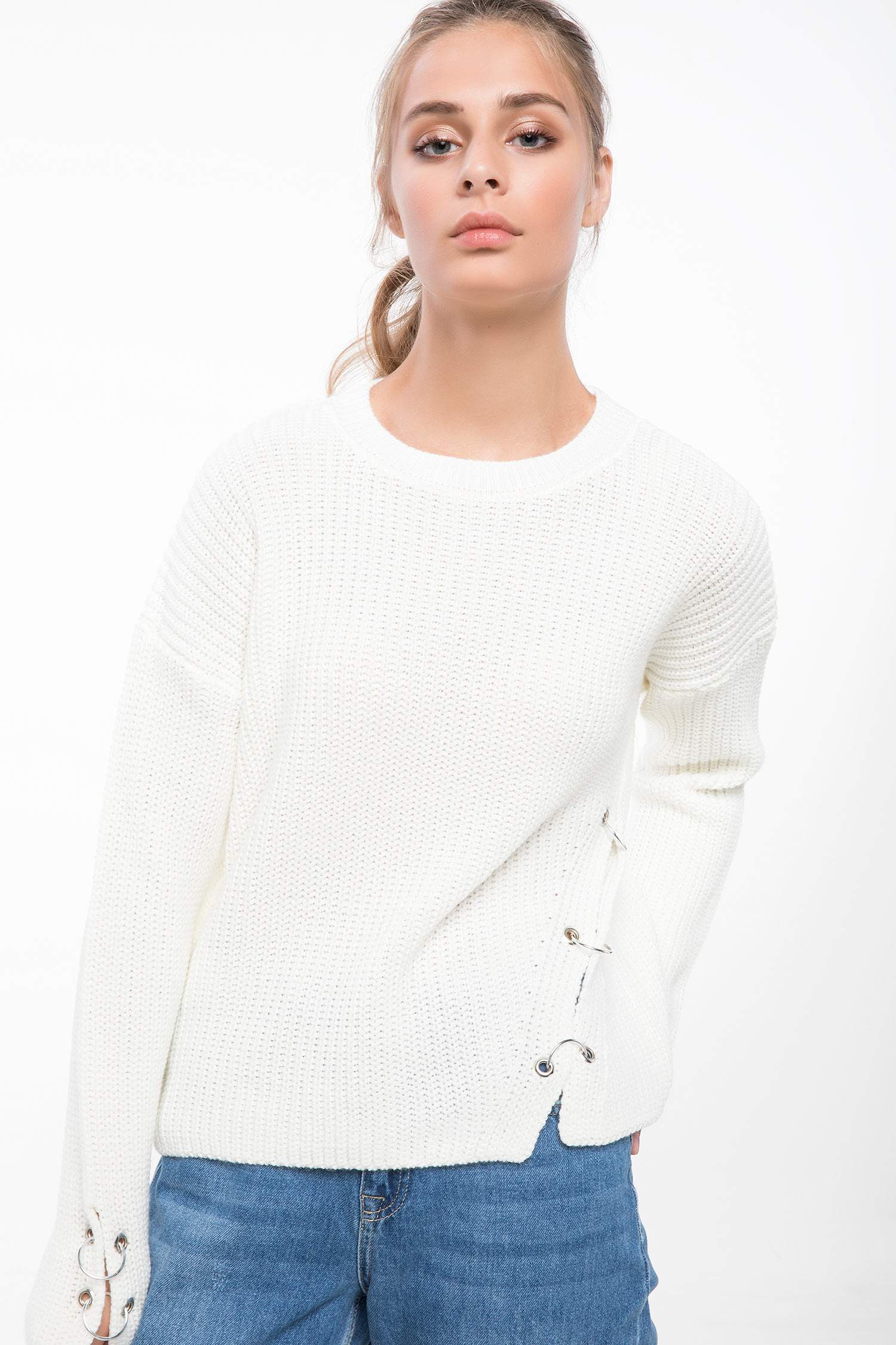 Defacto Aksesuar Detaylı Düşük OmuzTriko Kazak. 3