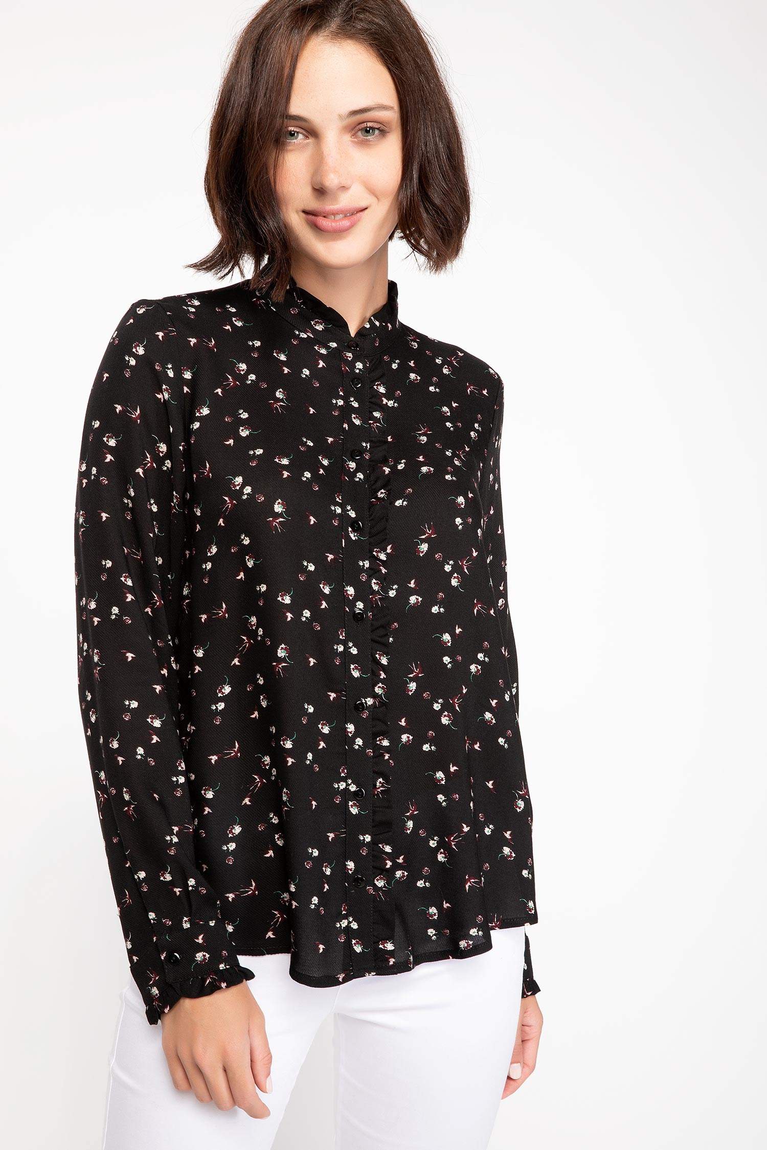 Defacto Fırfır Detaylı Hakim Yaka Çiçek Desenli Gömlek. 1