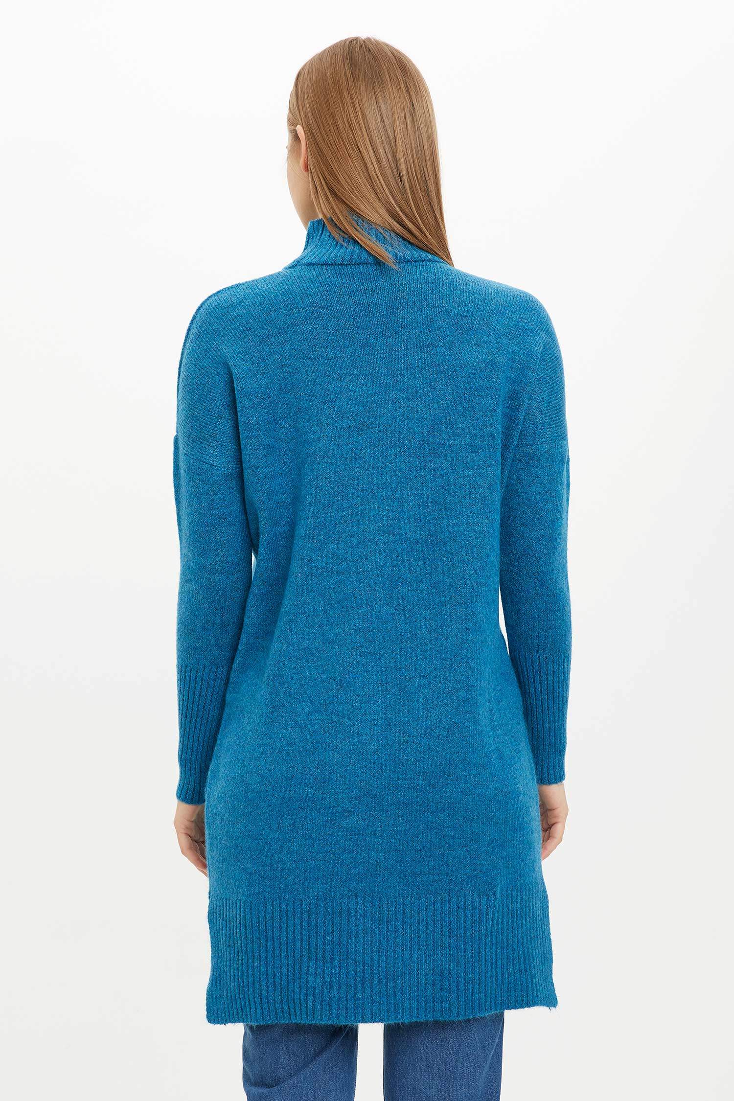 Blue WOMAN Regular Fit Crew Neck Long Sleeve Tricot Tunic 1235620 | DeFacto