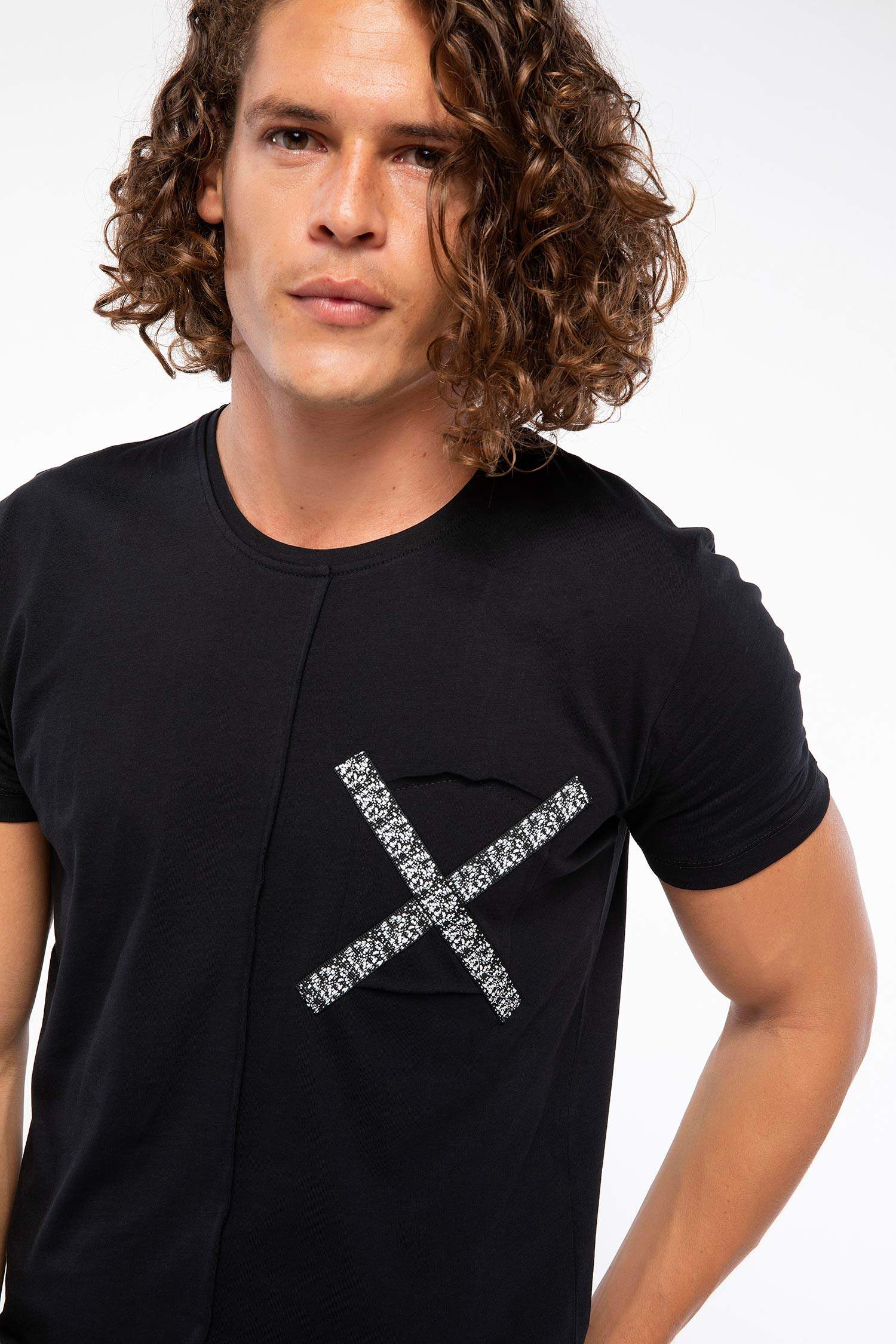 Defacto Cep Detaylı T-shirt. 3