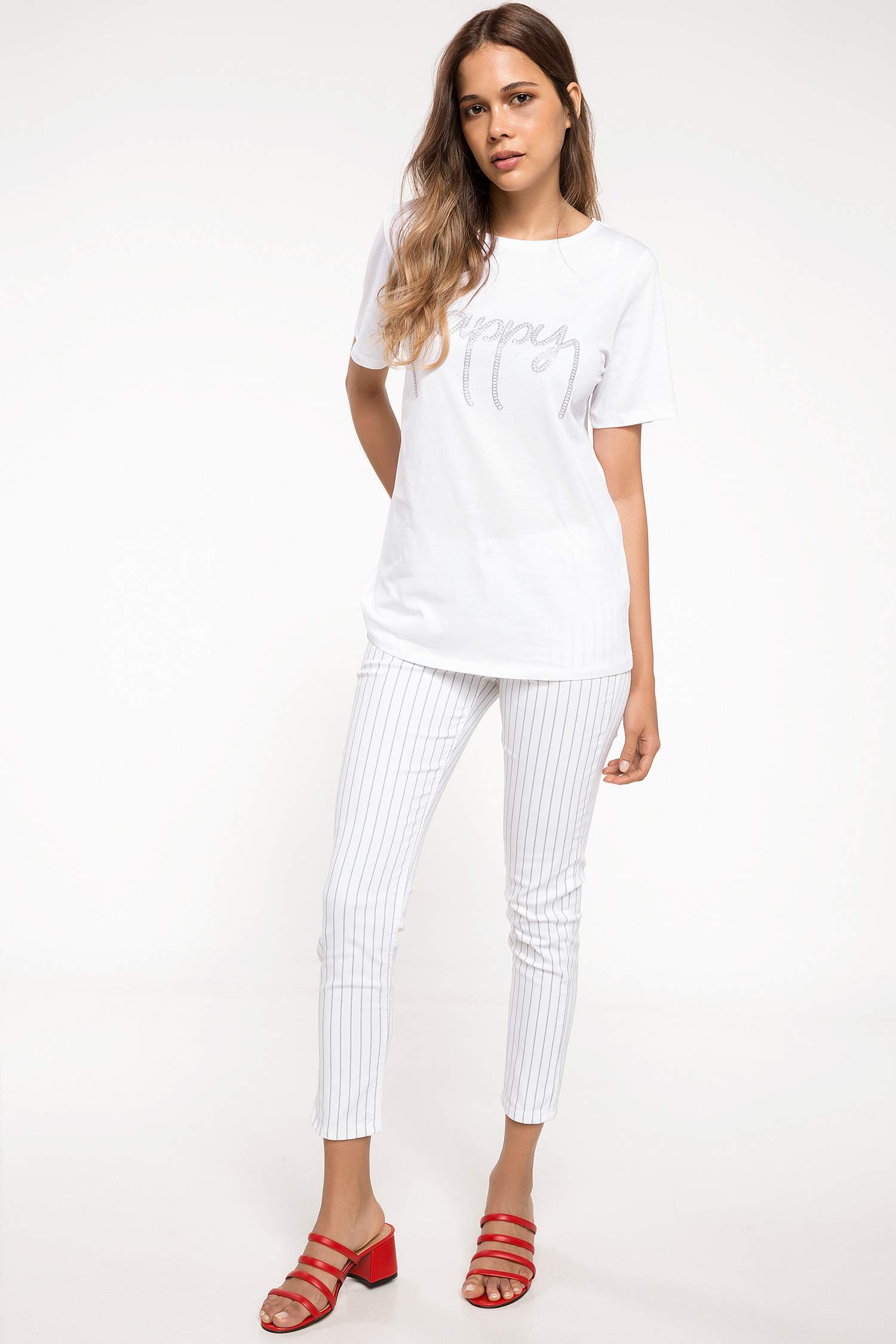 Defacto Yazı Baskılı T-shirt. 2