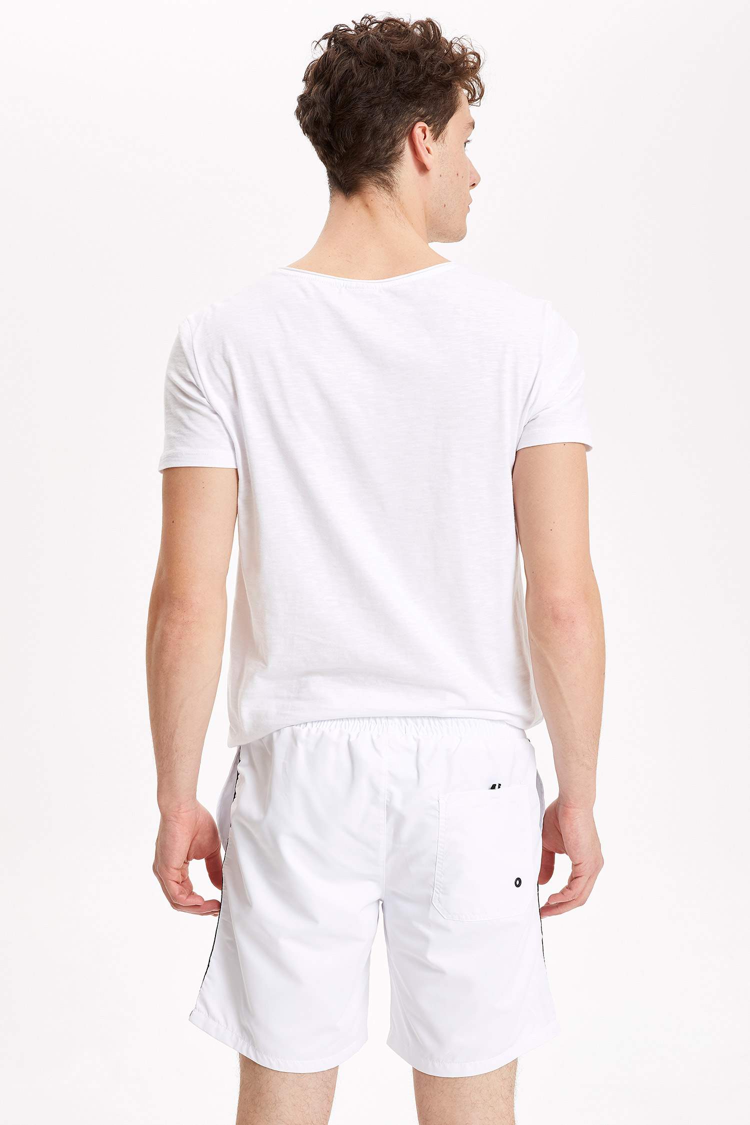 Defacto Diz Üstü Deniz Şortu. 2