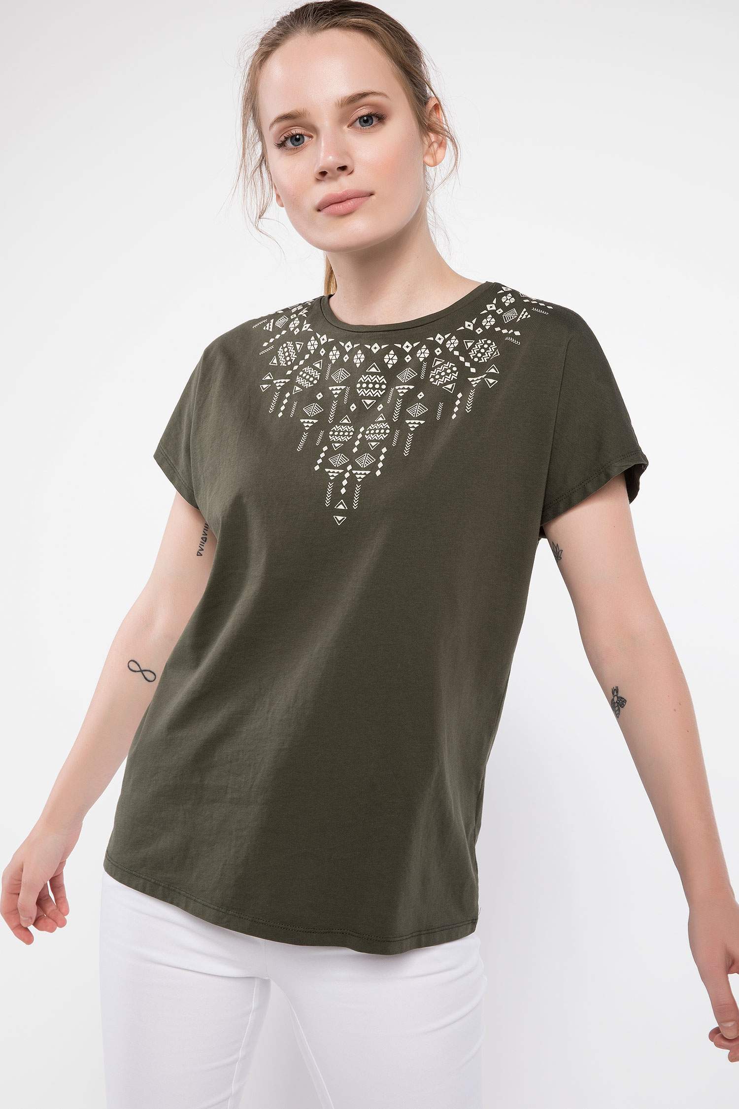 Defacto Etnik Detaylı T-shirt. 1