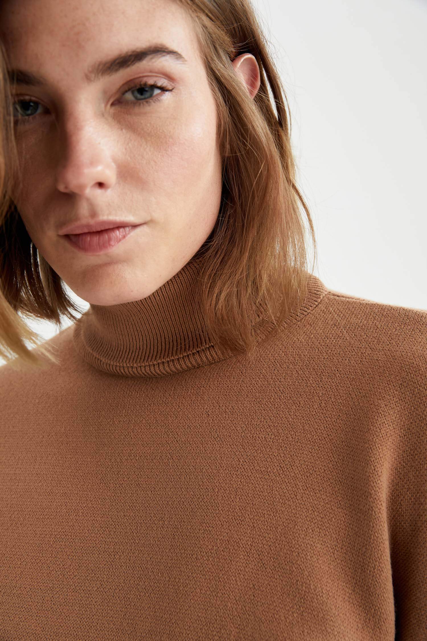 Beige Woman Basic Long Sleeve Knit 