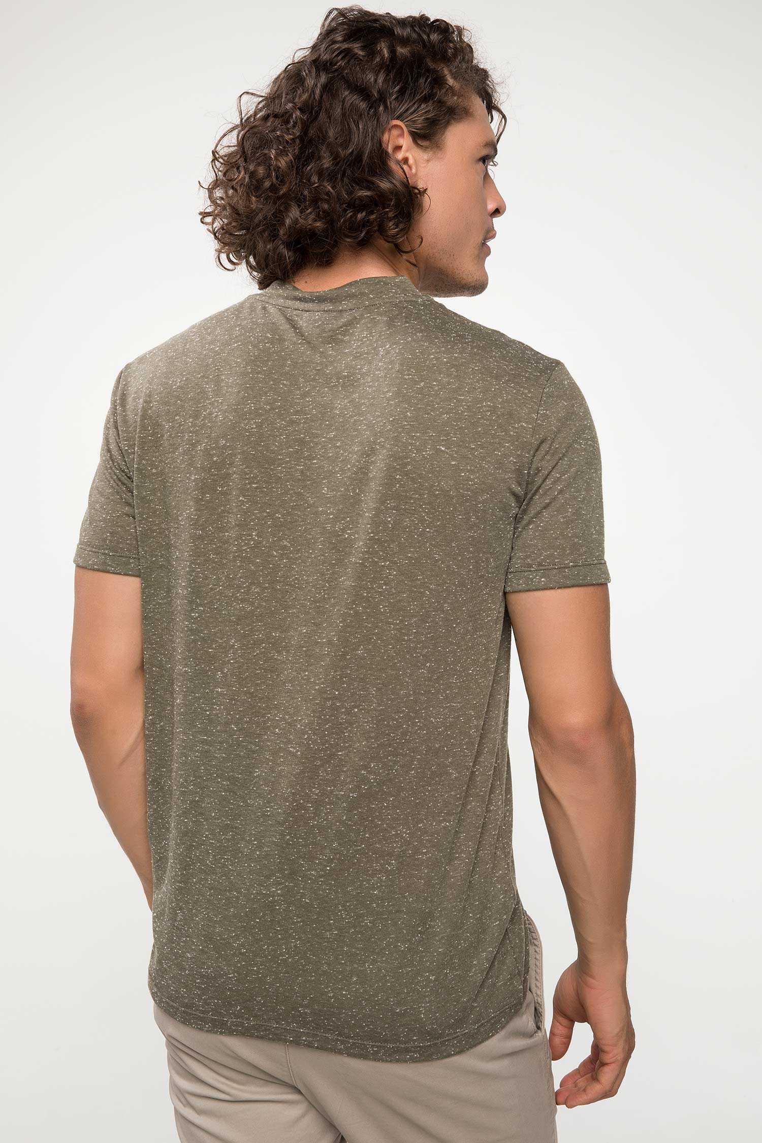 Defacto T-shirt. 3