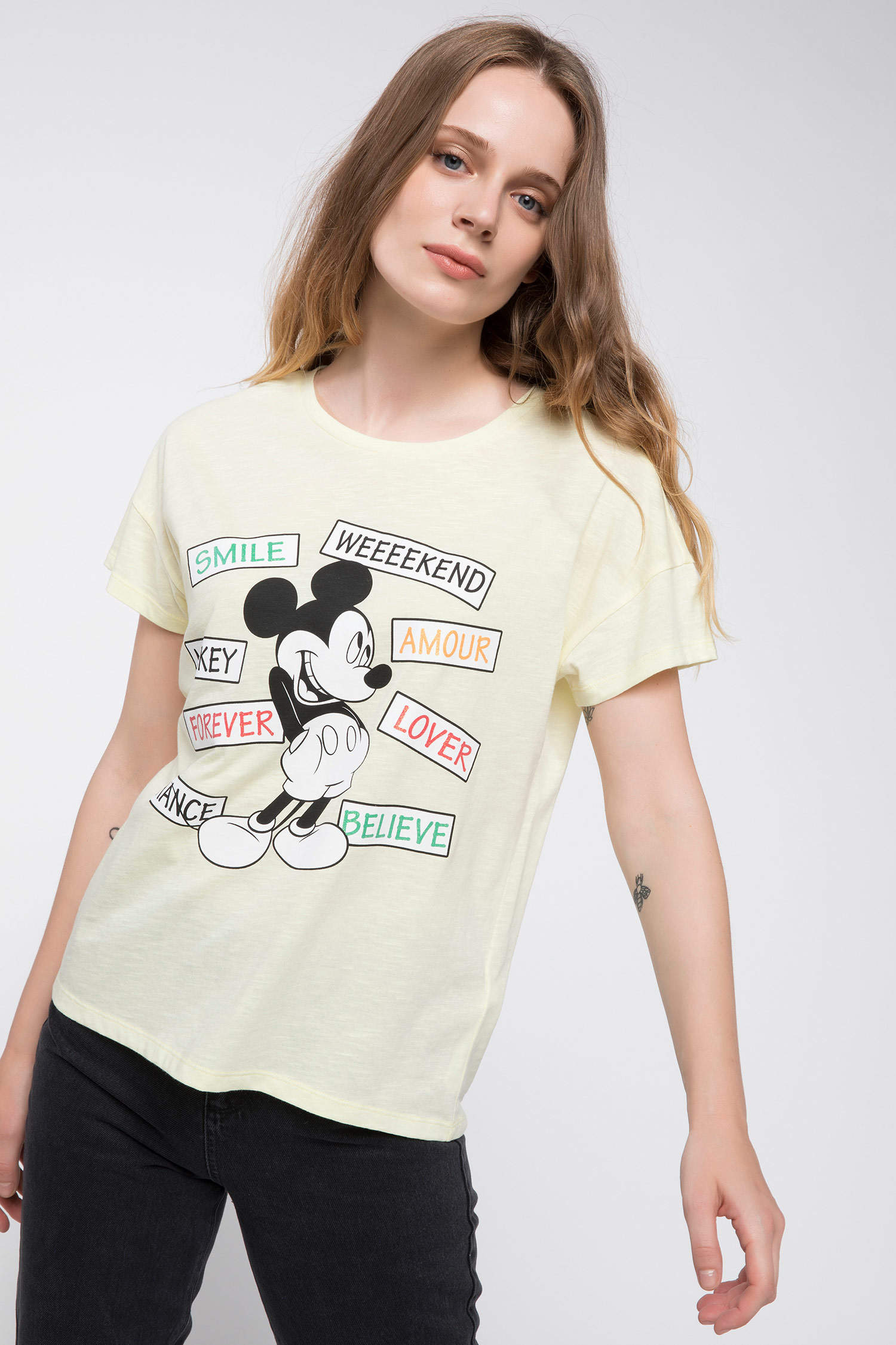 Defacto Mickey Mouse Lisanslı T-shirt. 1