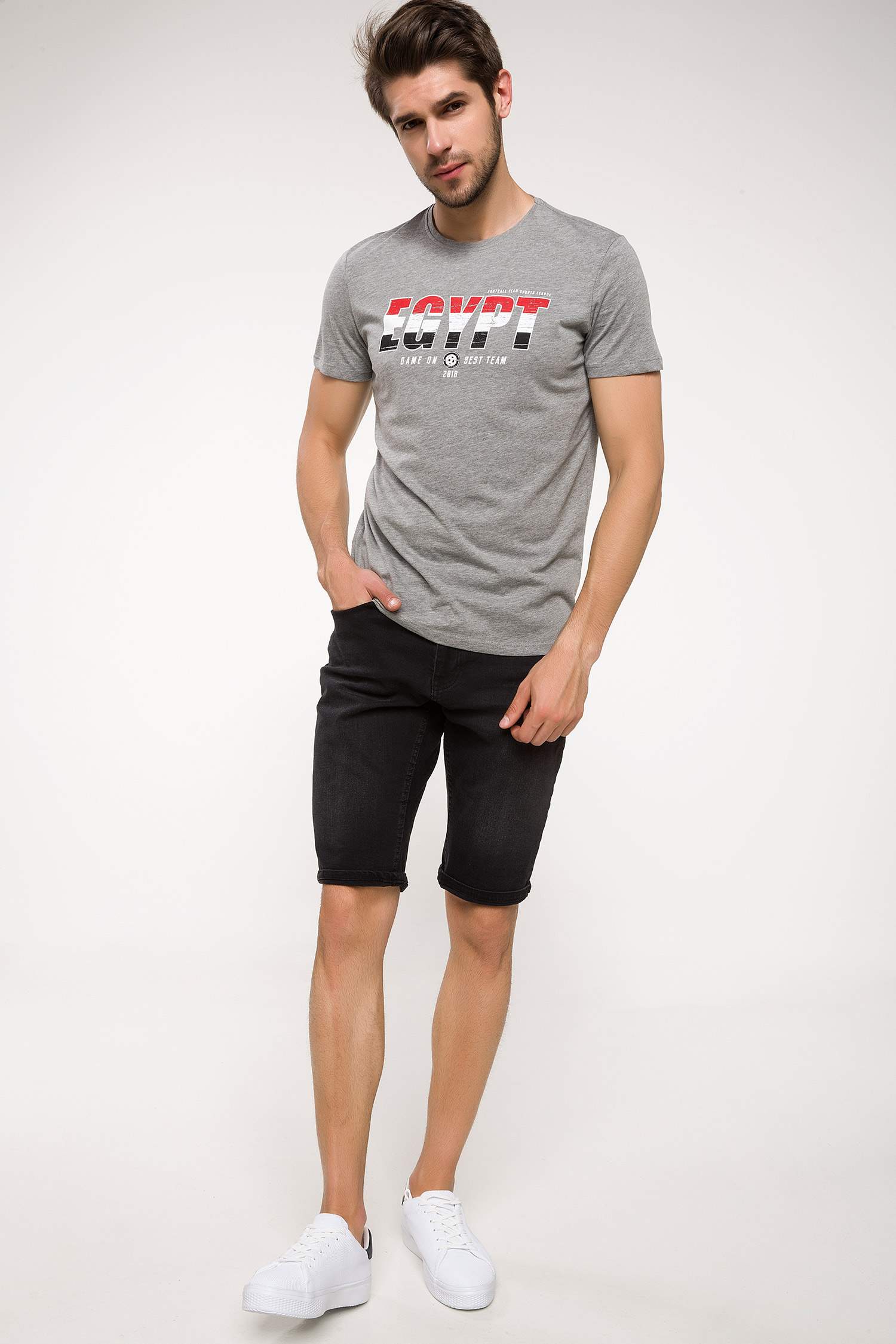 Defacto Baskılı Slim Fit T-shirt. 2