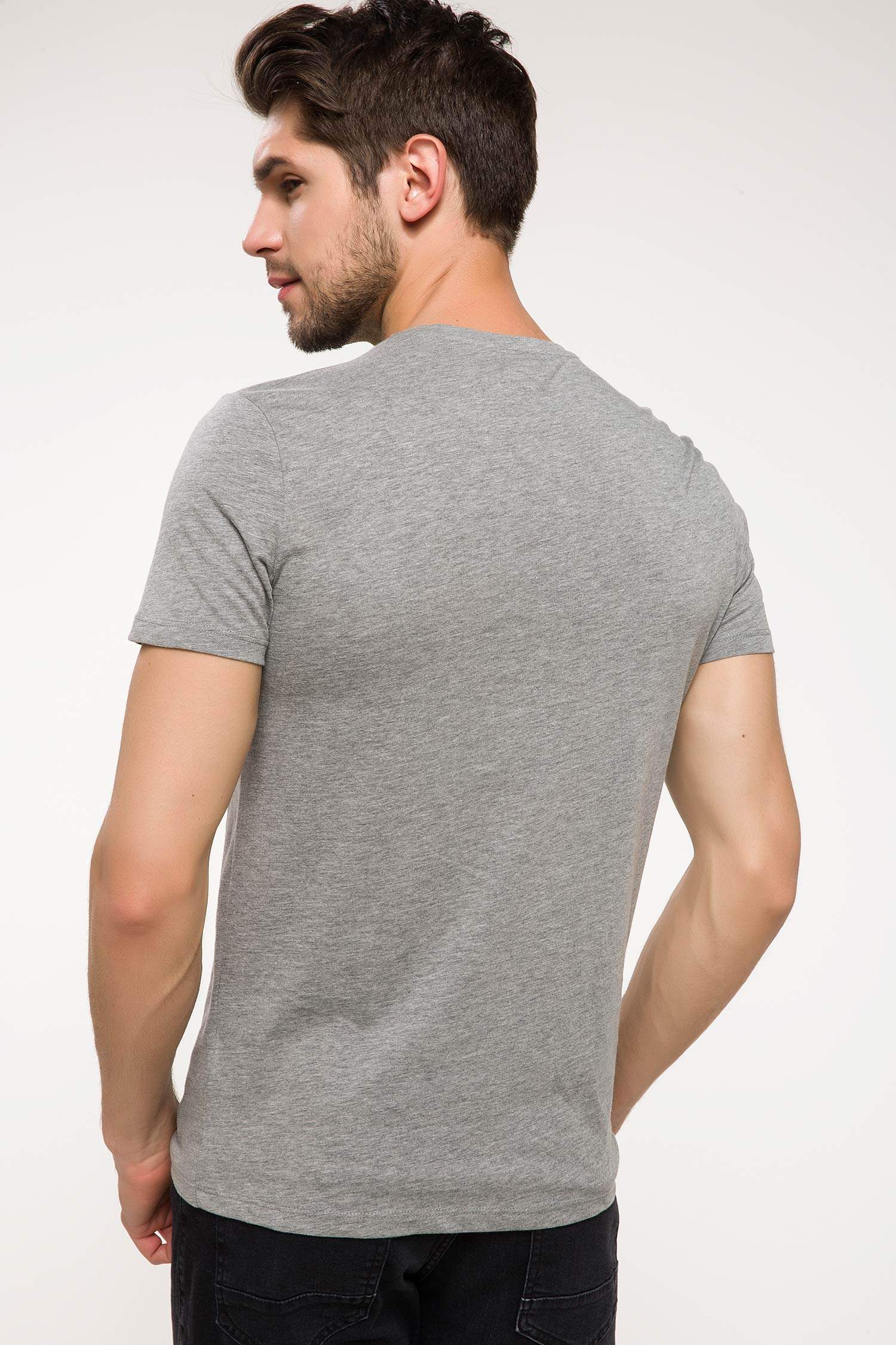 Defacto Baskılı Slim Fit T-shirt. 3