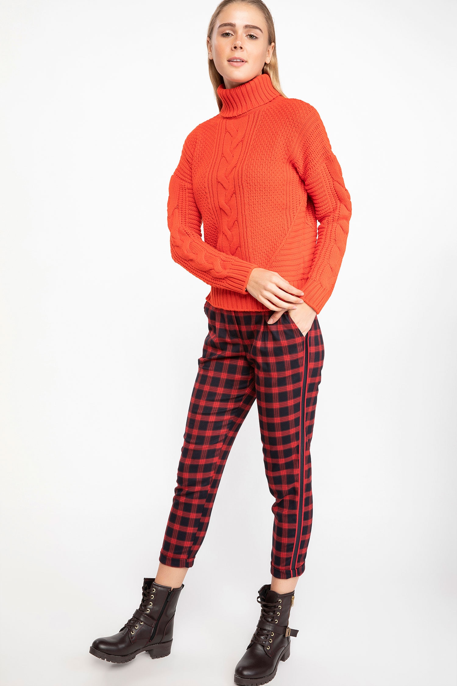 Defacto Kareli Relax Fit Pantolon. 2