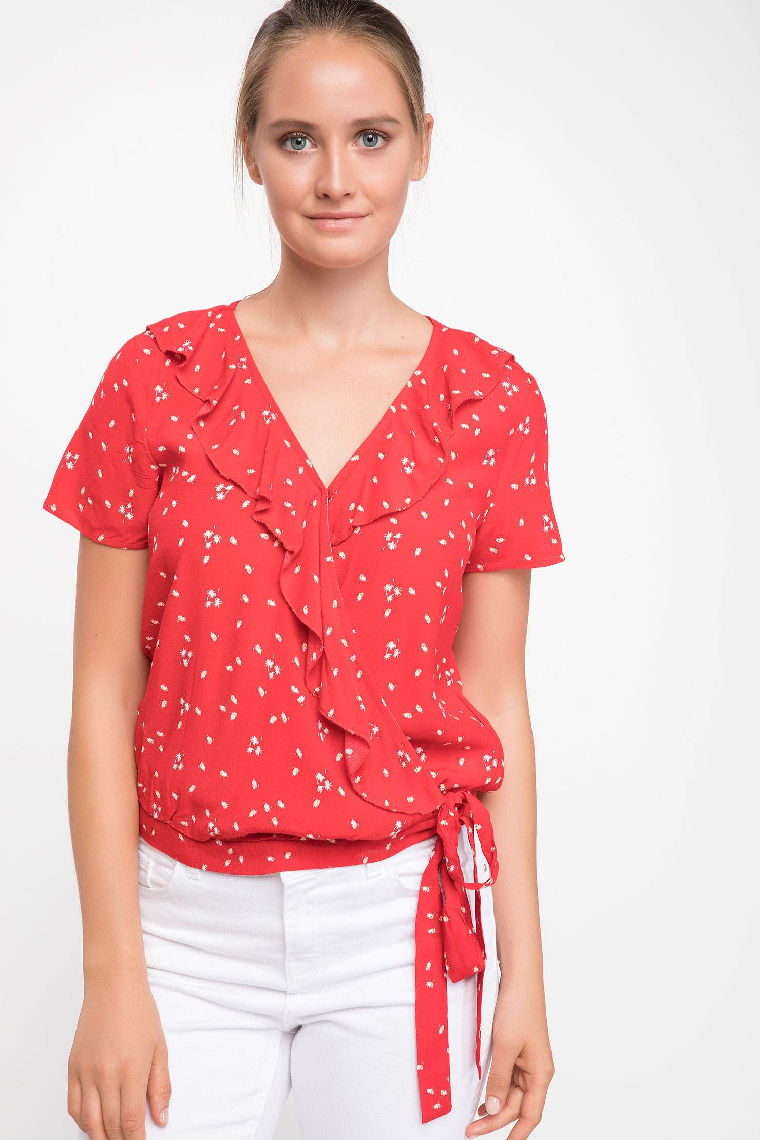 Defacto Beli Bağlamalı Desenli Bluz. 1