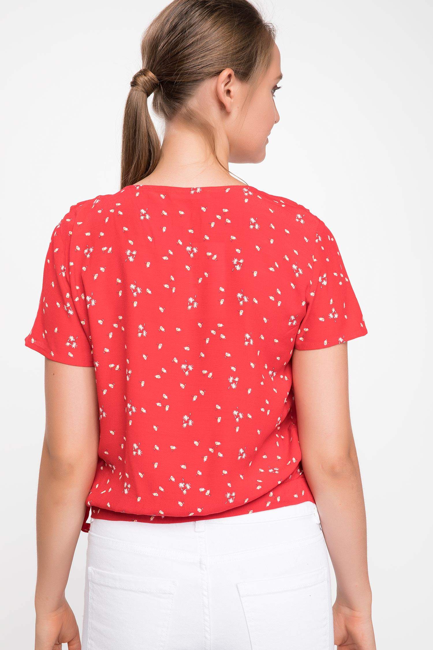 Defacto Beli Bağlamalı Desenli Bluz. 3