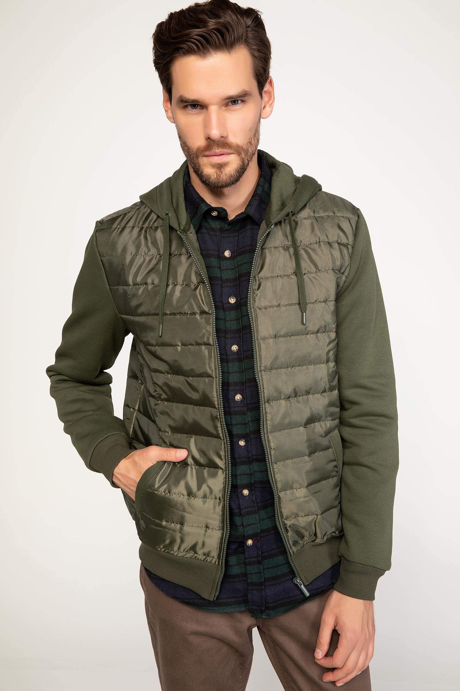 Defacto Kapüşonlu Fermuarlı Hırka. 1