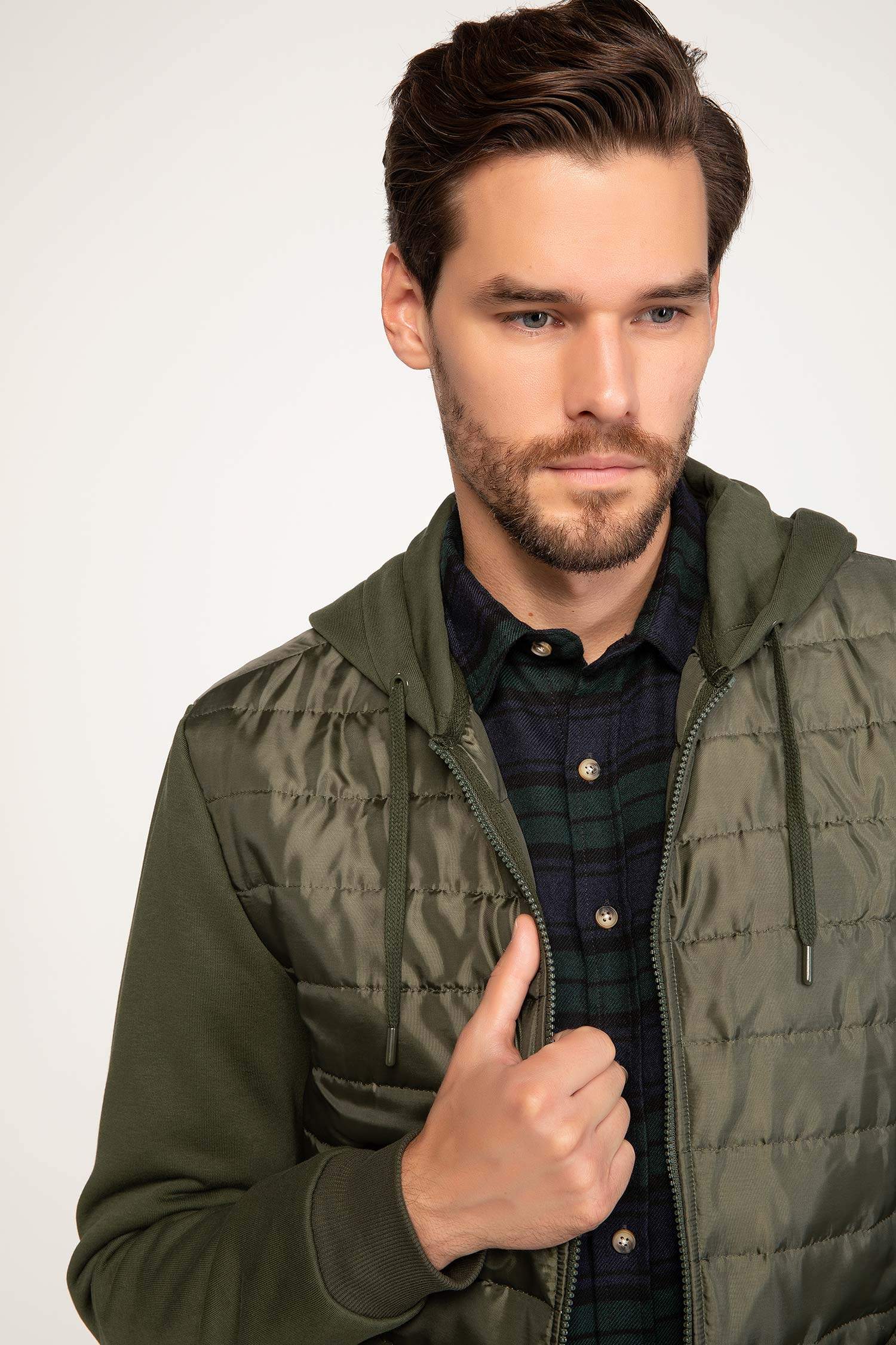 Defacto Kapüşonlu Fermuarlı Hırka. 2