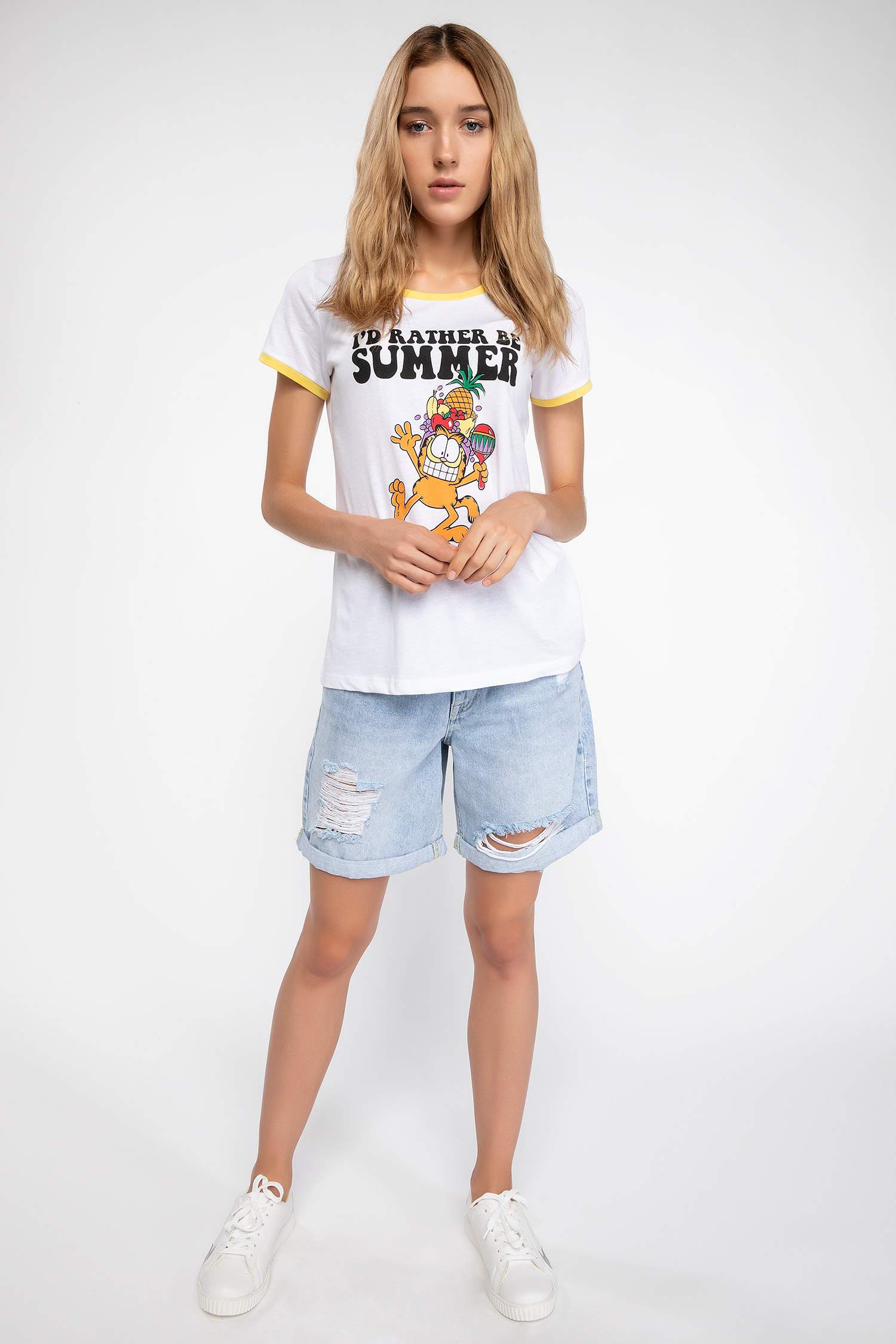 Defacto Garfield Lisanslı Slim Fit T-shirt. 2