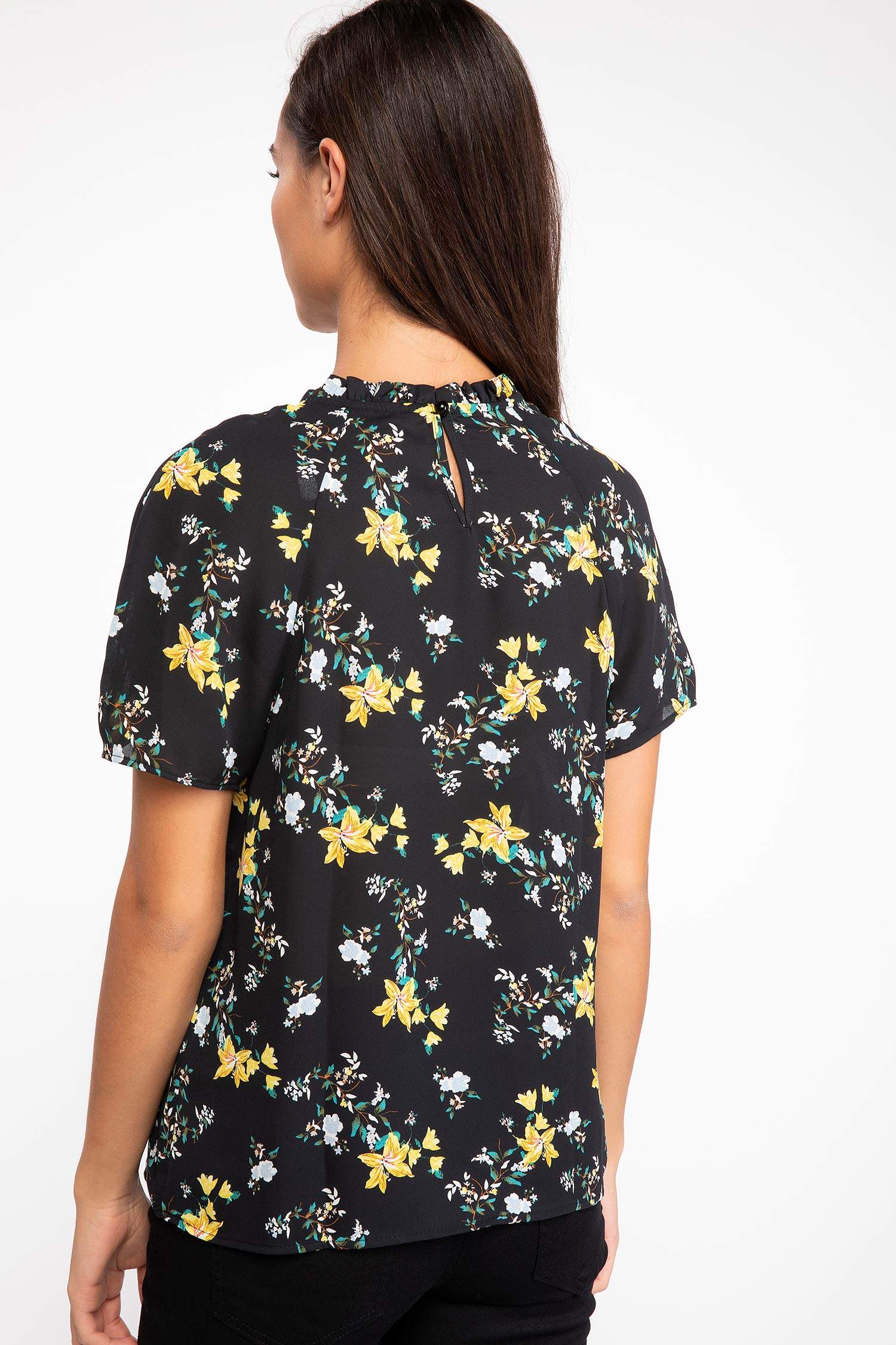 Defacto Yakası Fırfırlı Büzgülü Bluz. 3