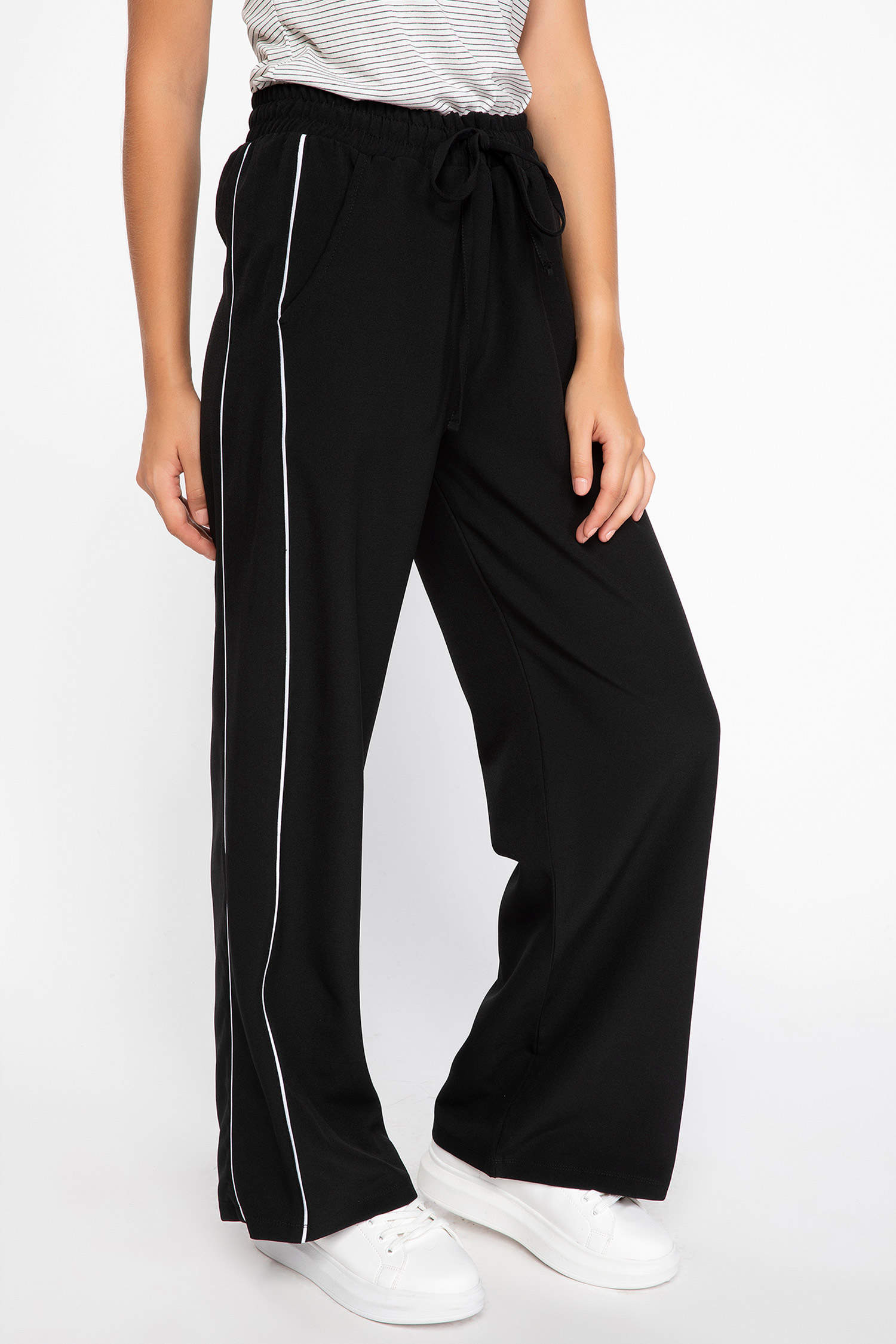 Defacto Woman Trousers. 1