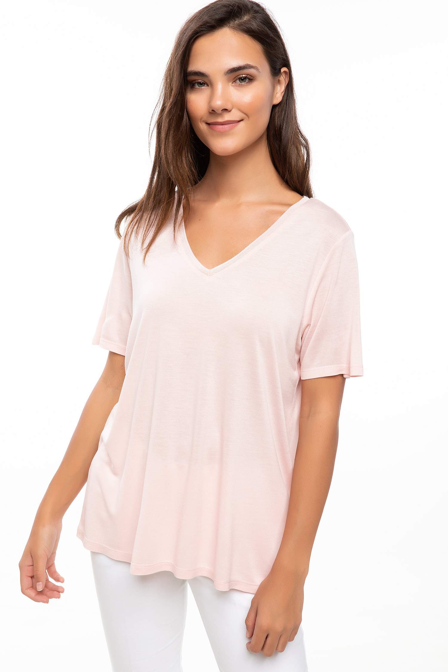 Defacto V Yaka Basic T-shirt. 1