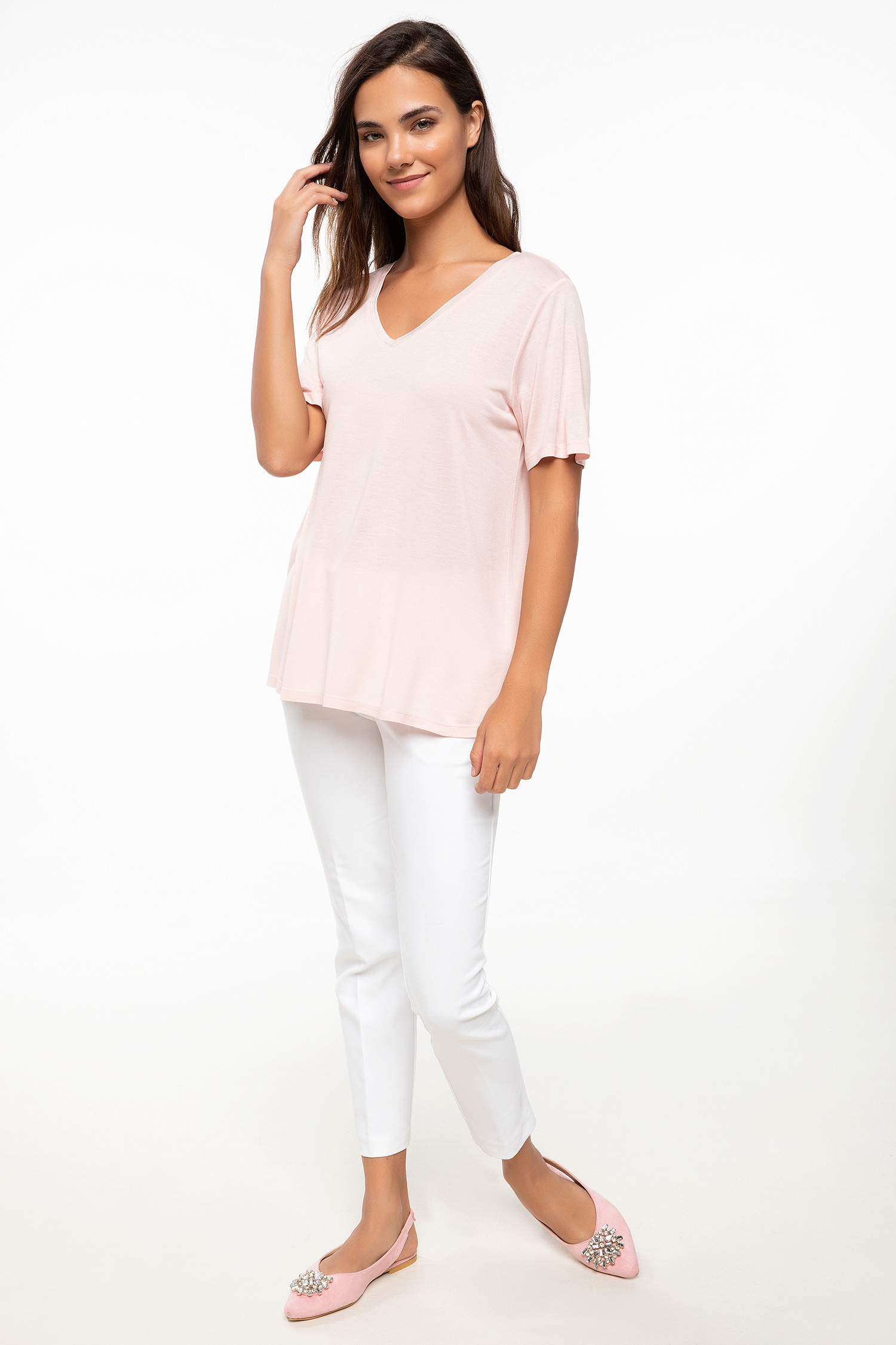 Defacto V Yaka Basic T-shirt. 2