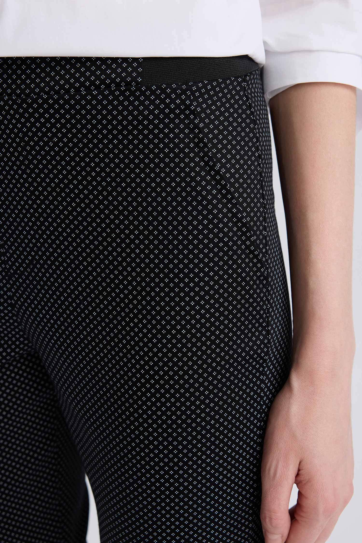 Sigaret Normal Bel Beli Lastikli Düz Paça Basic Düz Saten Kumaş Pantolon