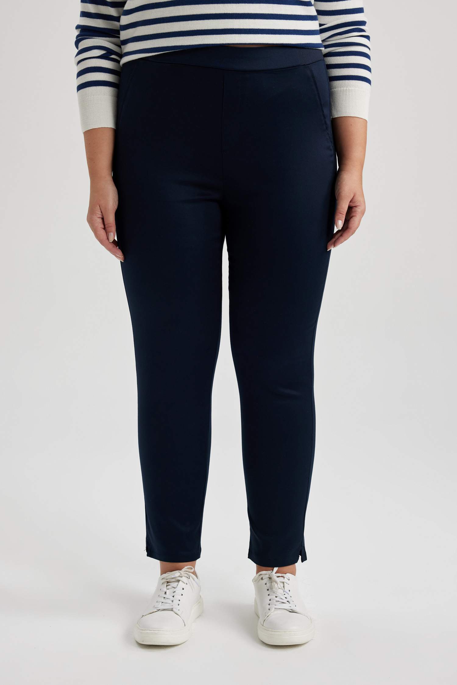 Брюки сигареты из сатина