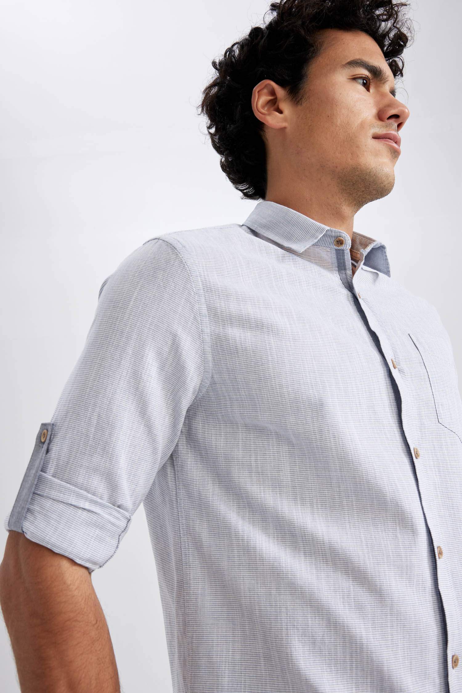 Рубашка приателнного кроя из поплина